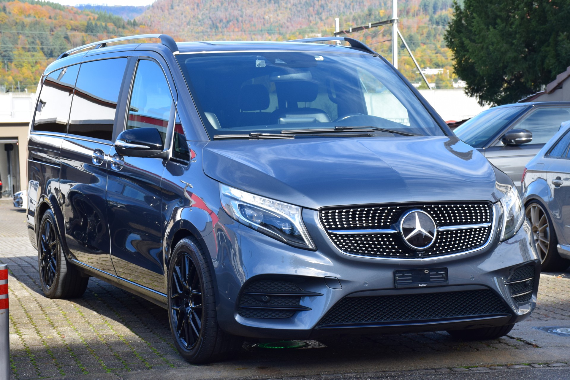 MERCEDES-BENZ V 250 d Swiss Edition lang 4Matic 7G-Tronic-image-5