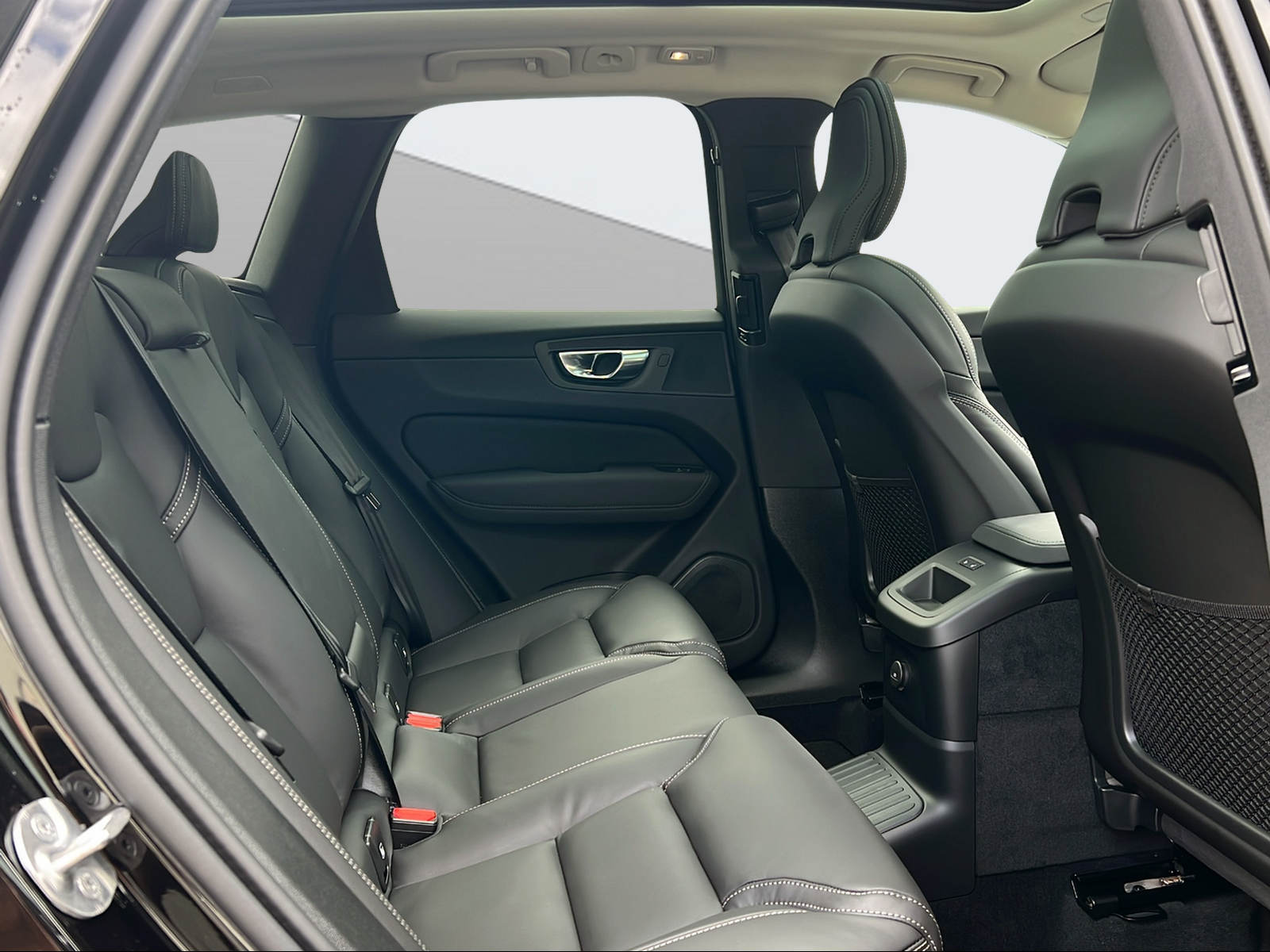 VOLVO XC60 2.0 T6 TE Plus Bright eAWD-image-12