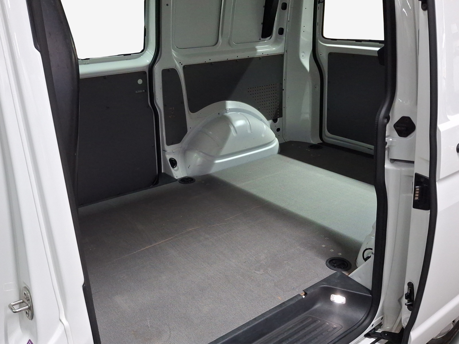 VW T6.1 2.0 TDI 4Motion-image-9