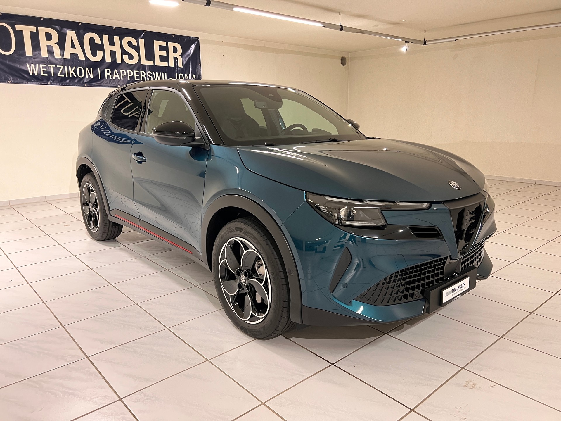 ALFA ROMEO Junior 1.2 48V Hybrid Q4-image-2