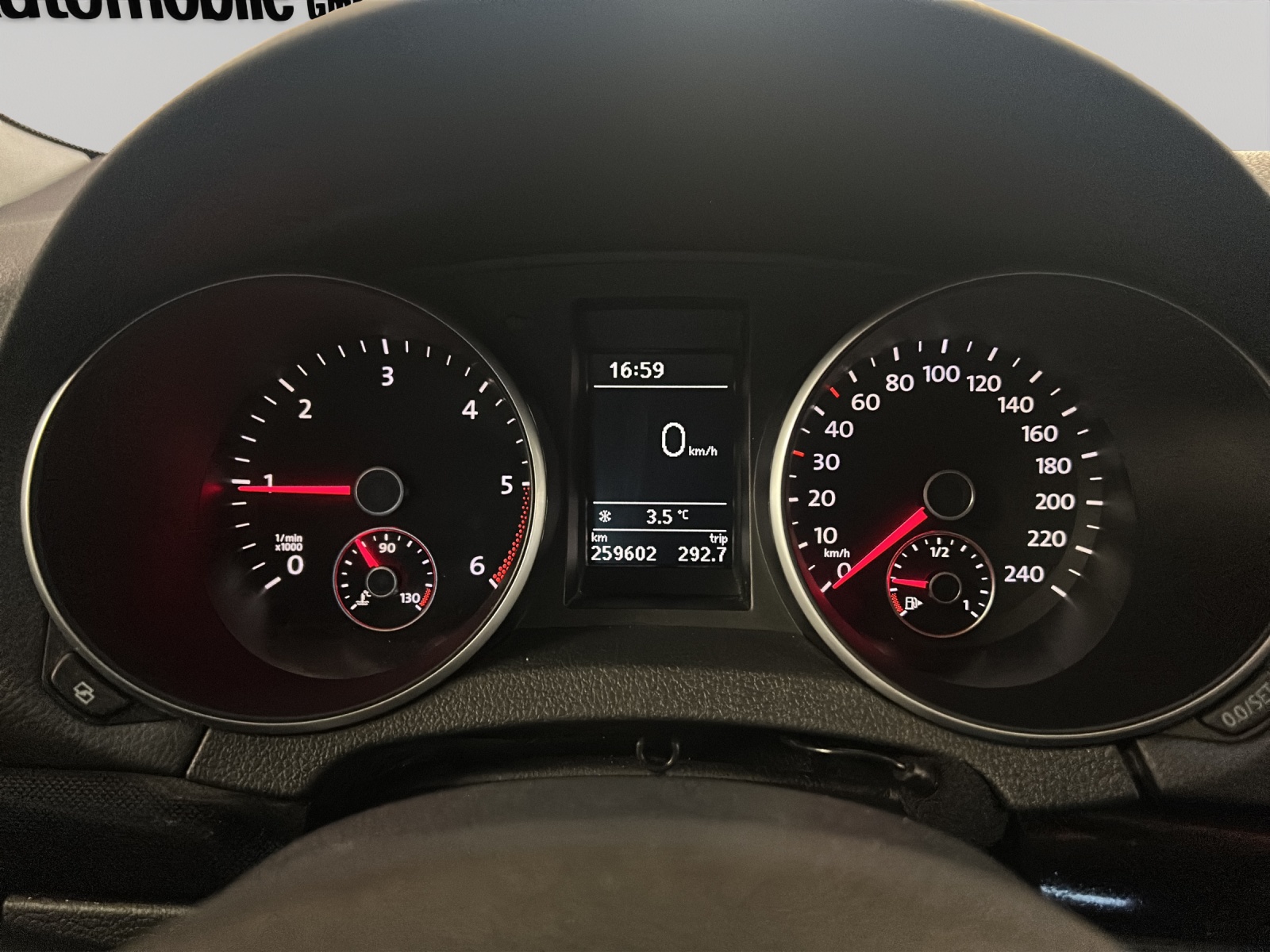 VW Golf Variant 1.6 TDI Team 4Motion-image-17