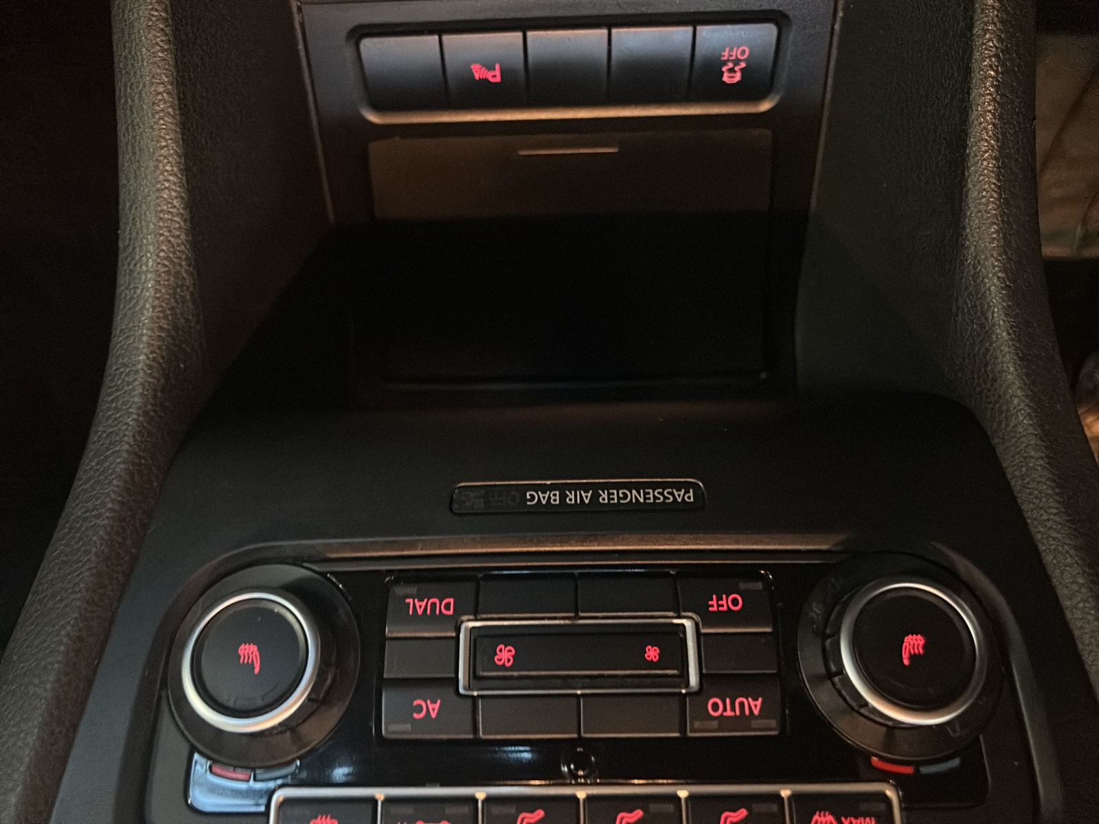 VW Golf Variant 1.6 TDI Team 4Motion-image-14