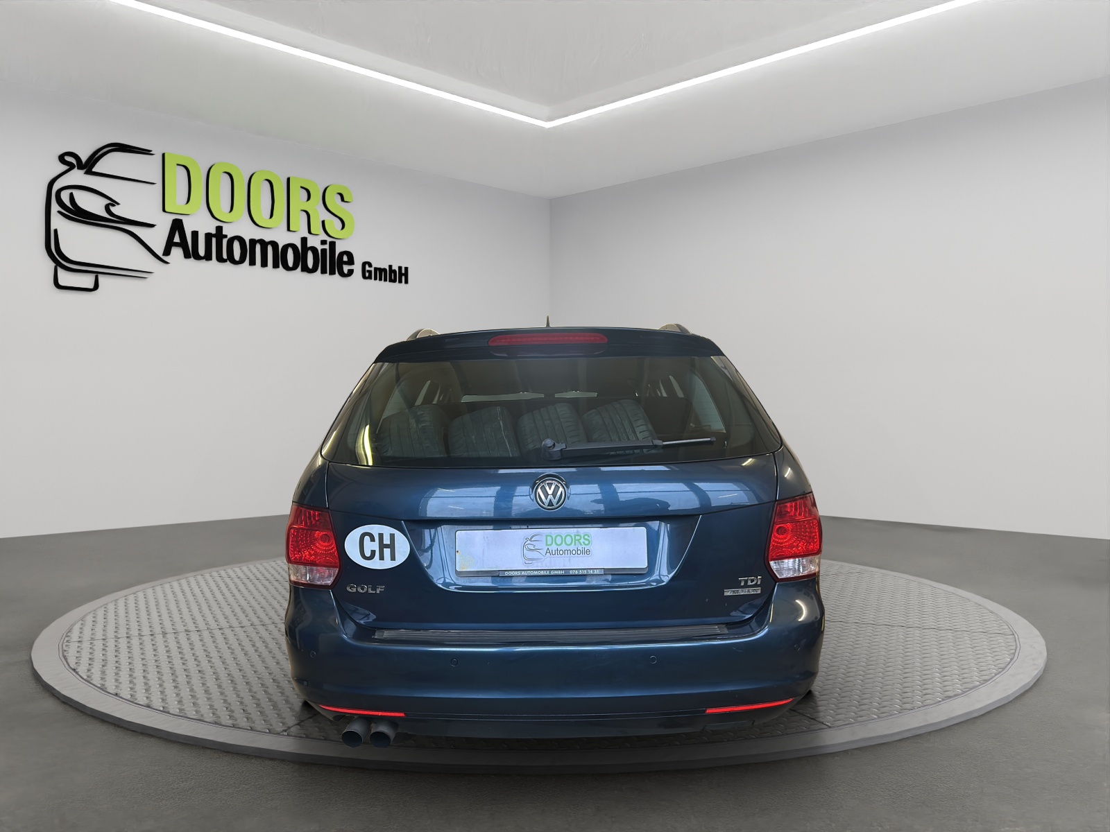 VW Golf Variant 1.6 TDI Team 4Motion-image-4