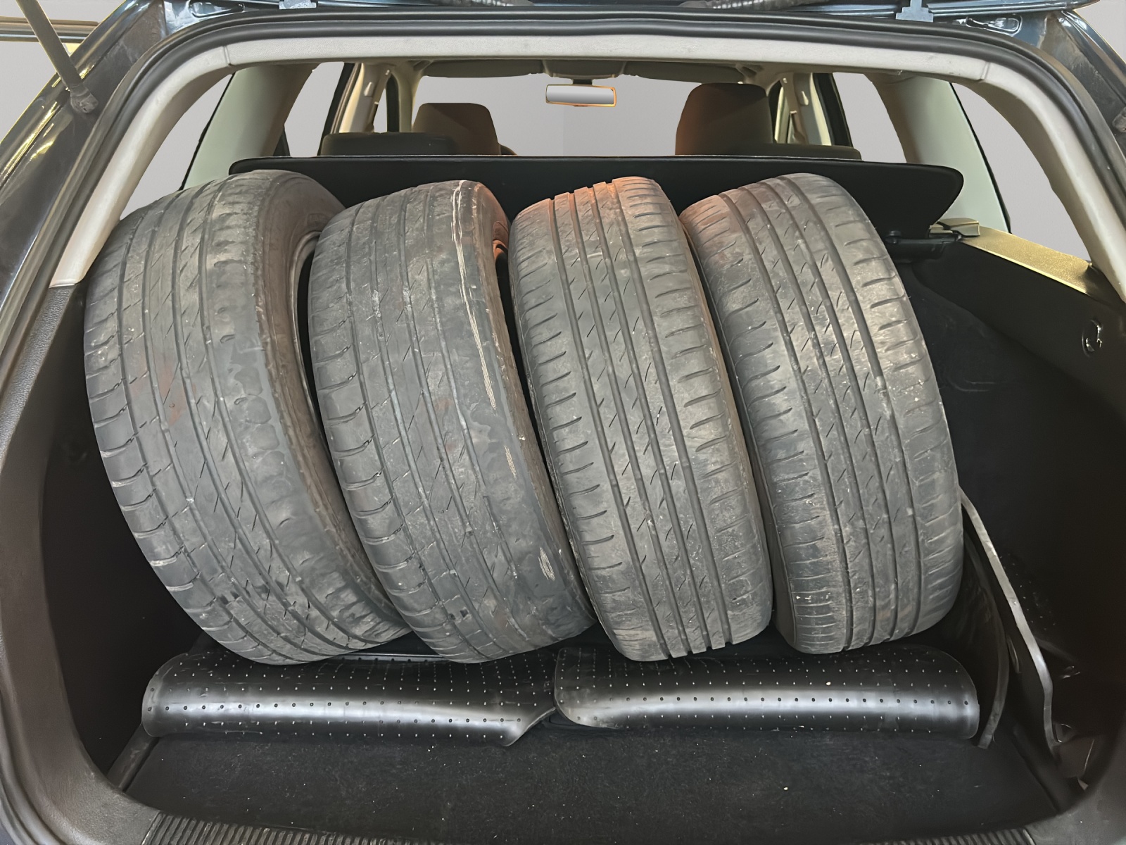 VW Golf Variant 1.6 TDI Team 4Motion-image-16