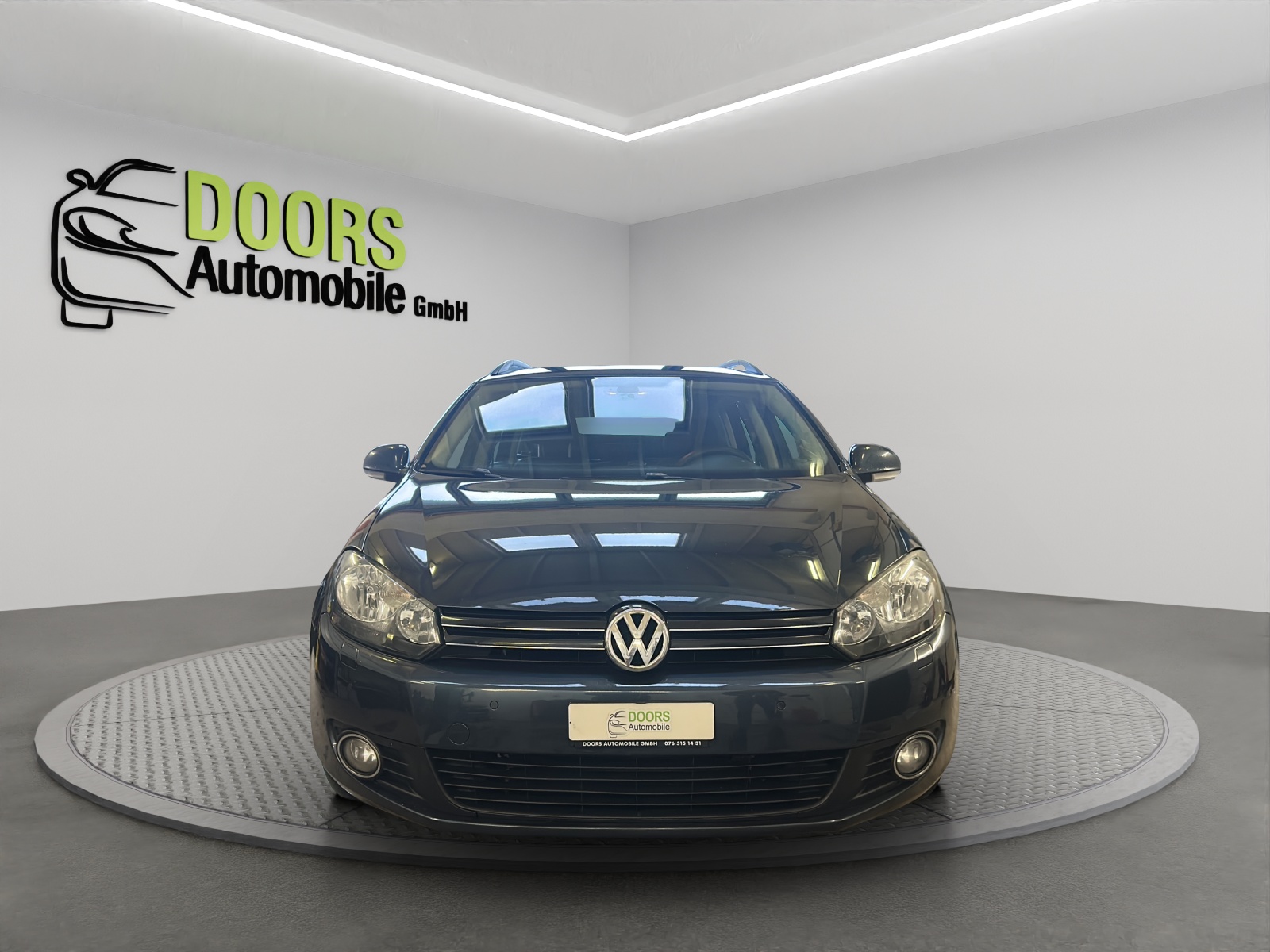 VW Golf Variant 1.6 TDI Team 4Motion-image-1