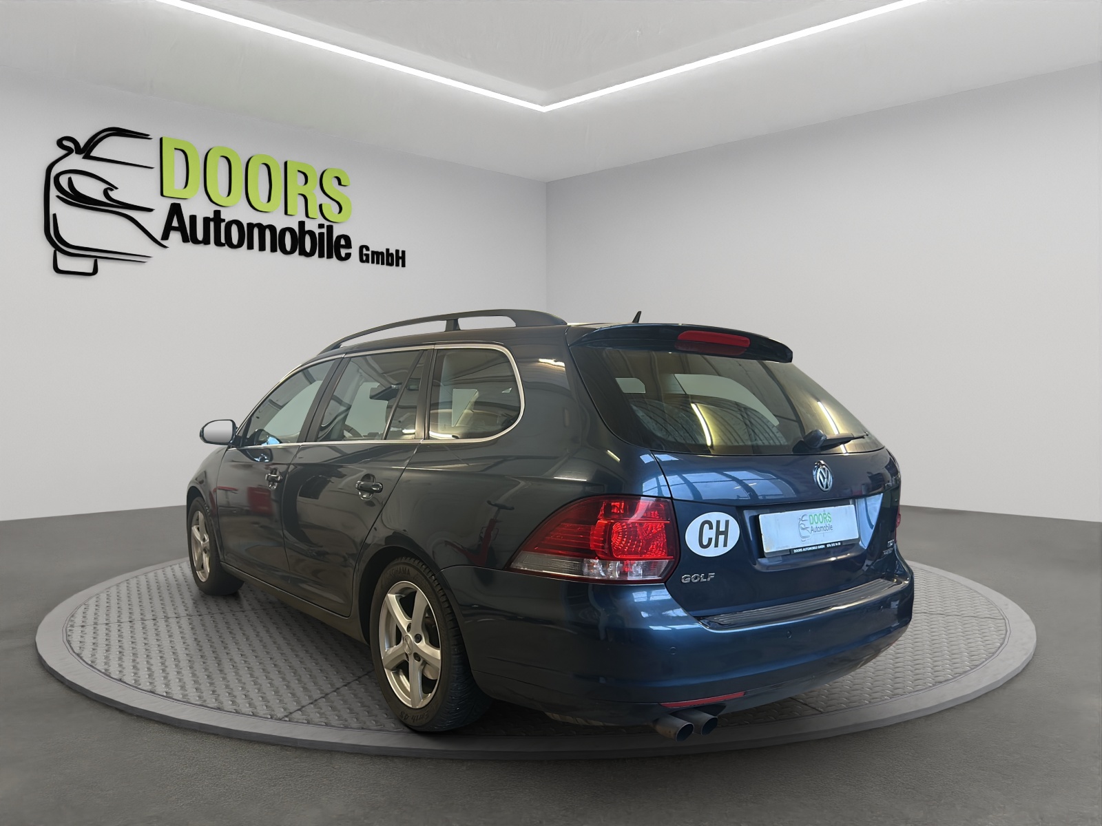 VW Golf Variant 1.6 TDI Team 4Motion-image-5