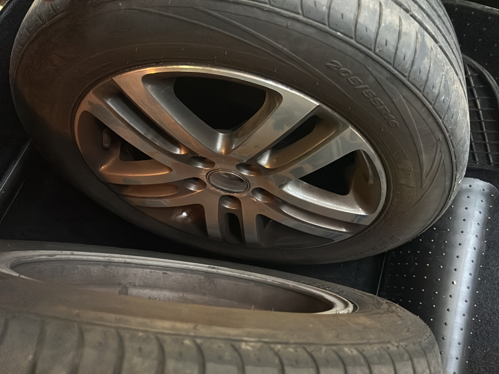 VW Golf Variant 1.6 TDI Team 4Motion-image-12
