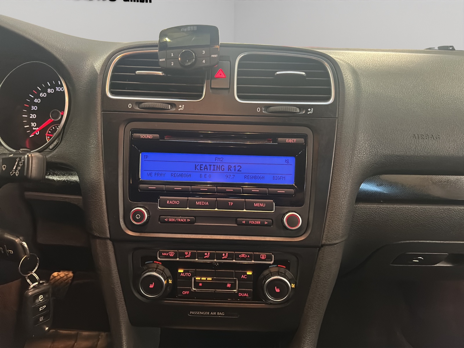 VW Golf Variant 1.6 TDI Team 4Motion-image-9