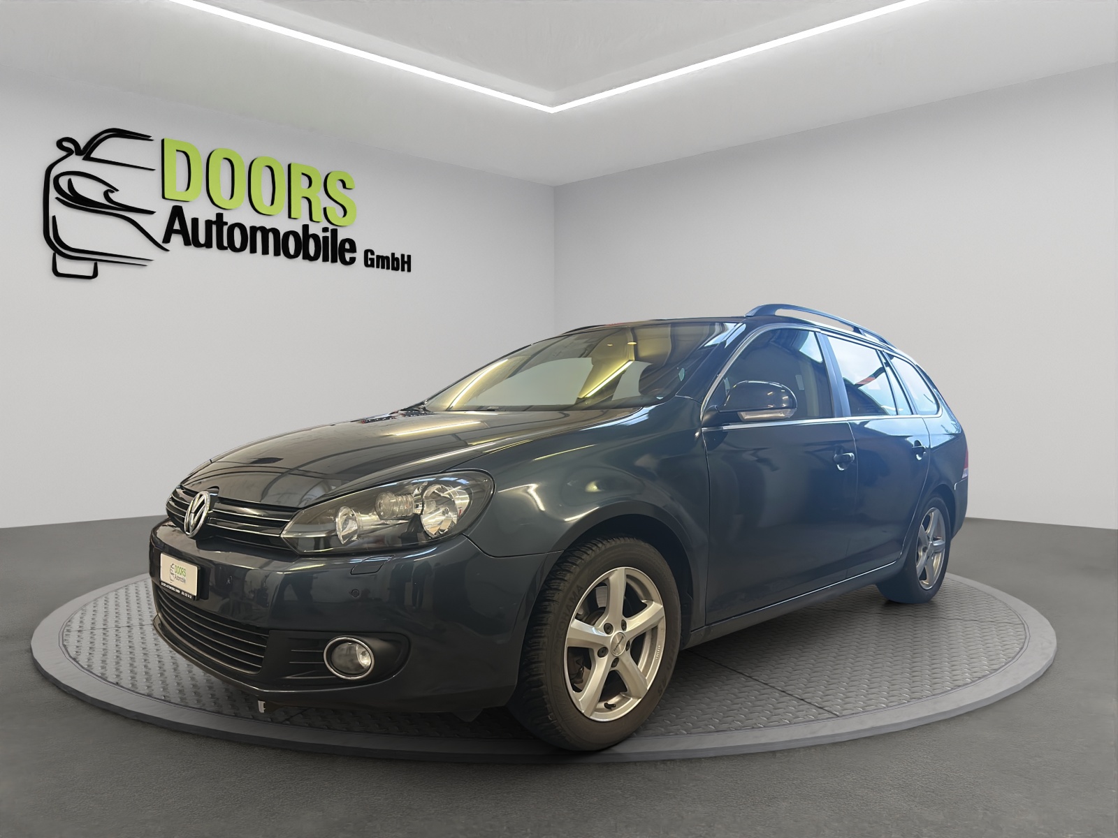 VW Golf Variant 1.6 TDI Team 4Motion-image-2