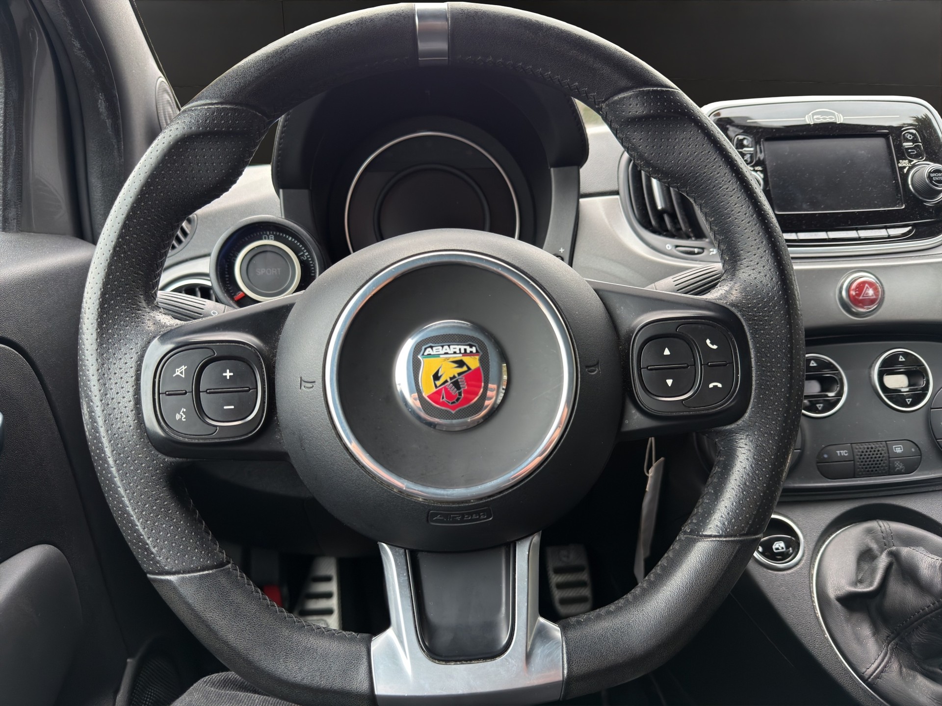 FIAT 595C 1.4 16V Turbo Abarth Turismo-image-10