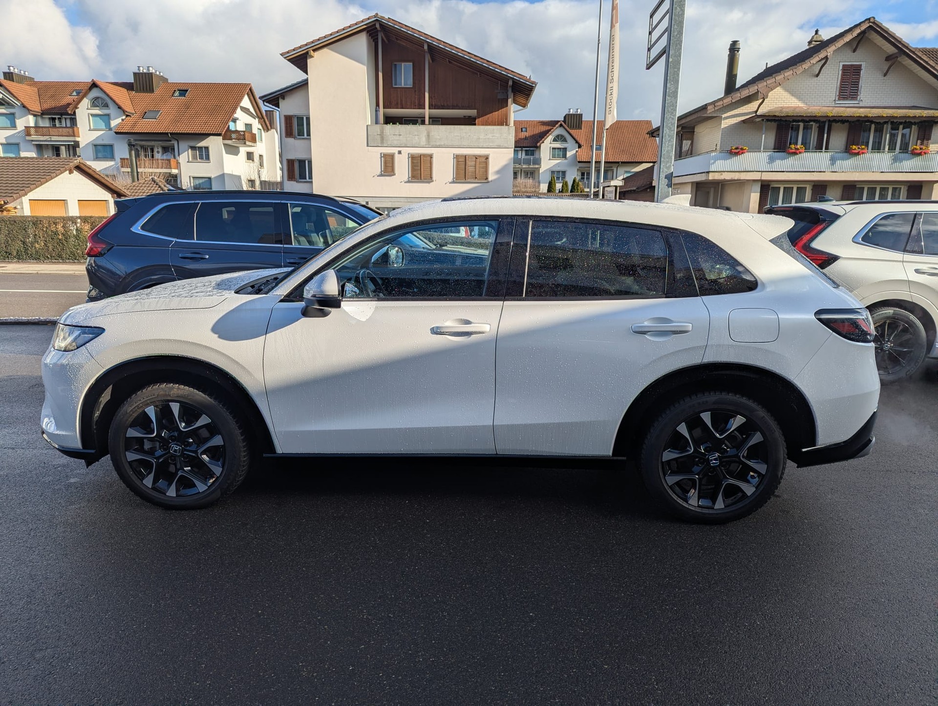 HONDA ZR-V 2.0i MMD Hybrid Advance Automatic-image-2