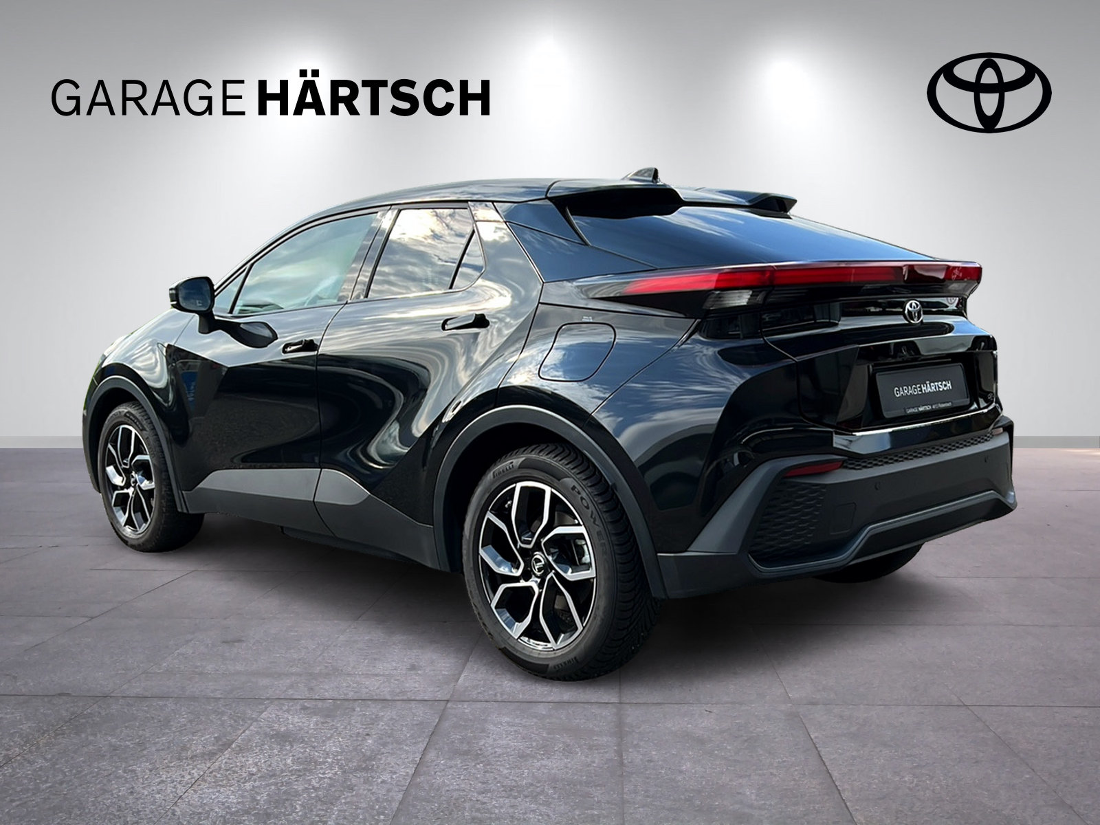 TOYOTA C-HR 2.0 PHEV Swiss Edition-image-3