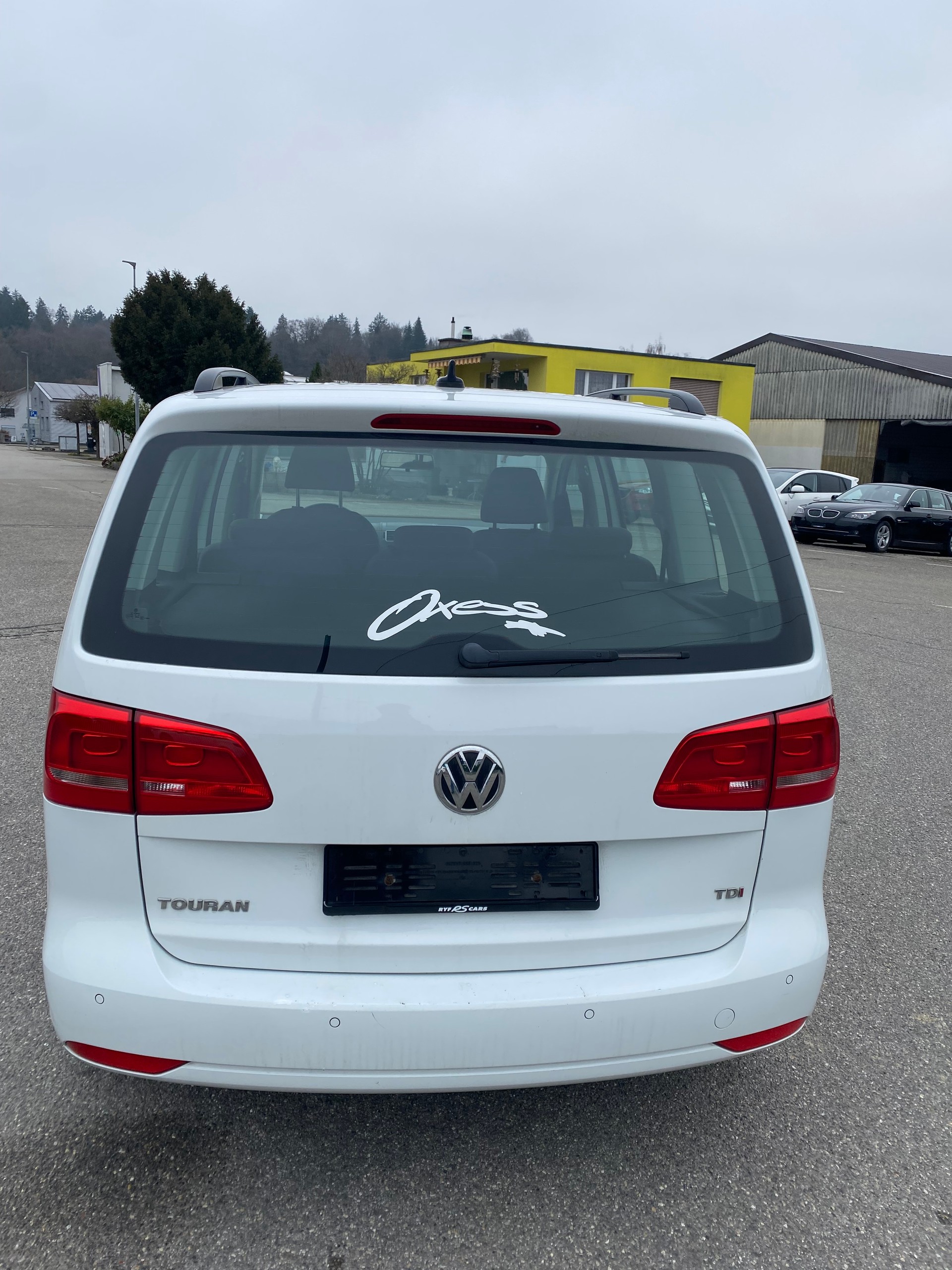 VW Touran 1.6 TDI Trendline-image-3