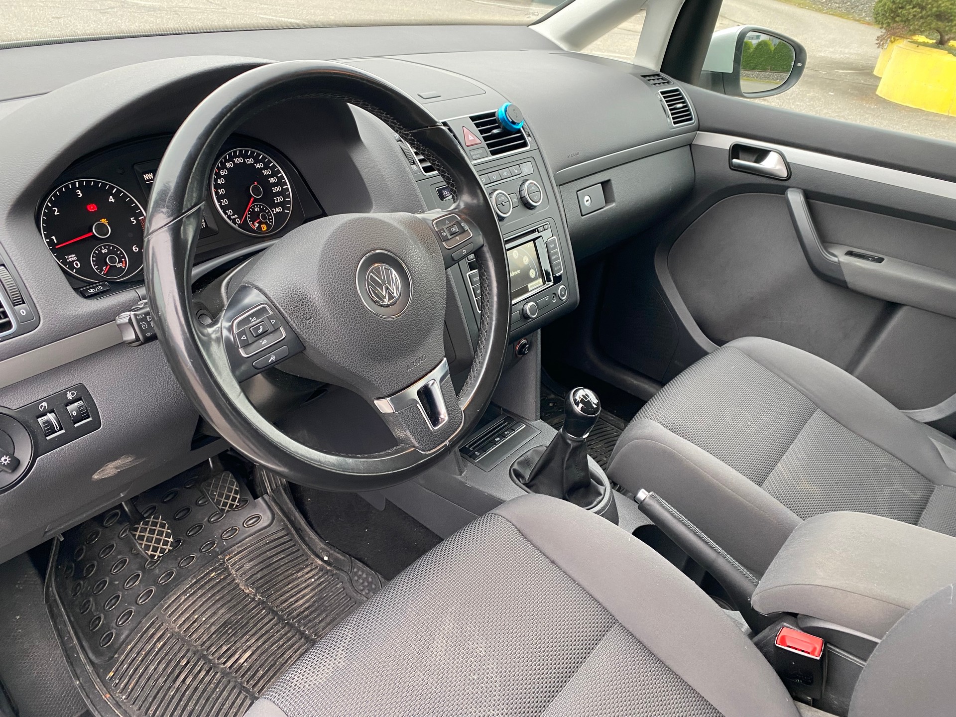 VW Touran 1.6 TDI Trendline-image-4