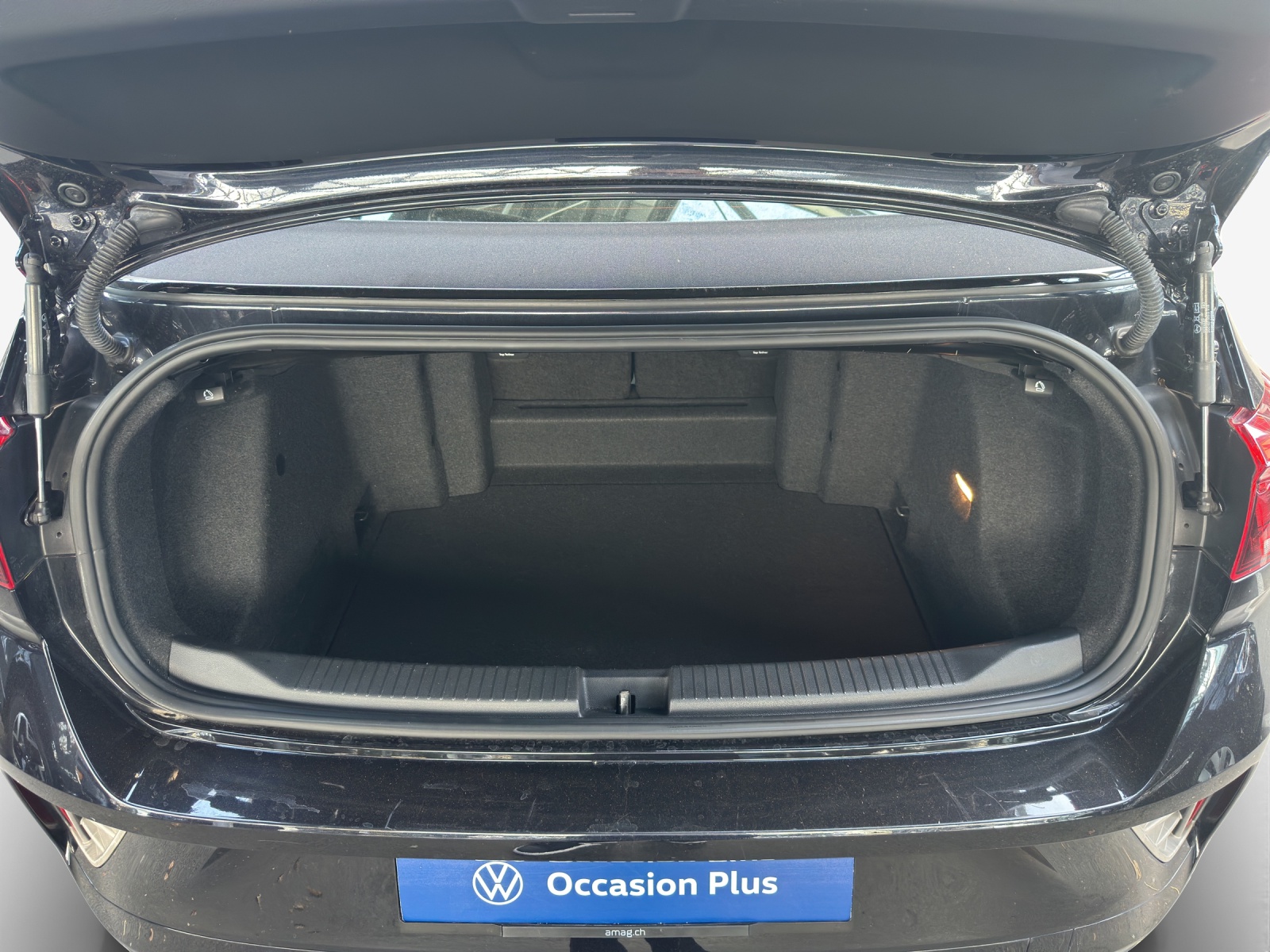 VW T-Roc Cabriolet 1.5 TSI EVO R-Line DSG-image-12