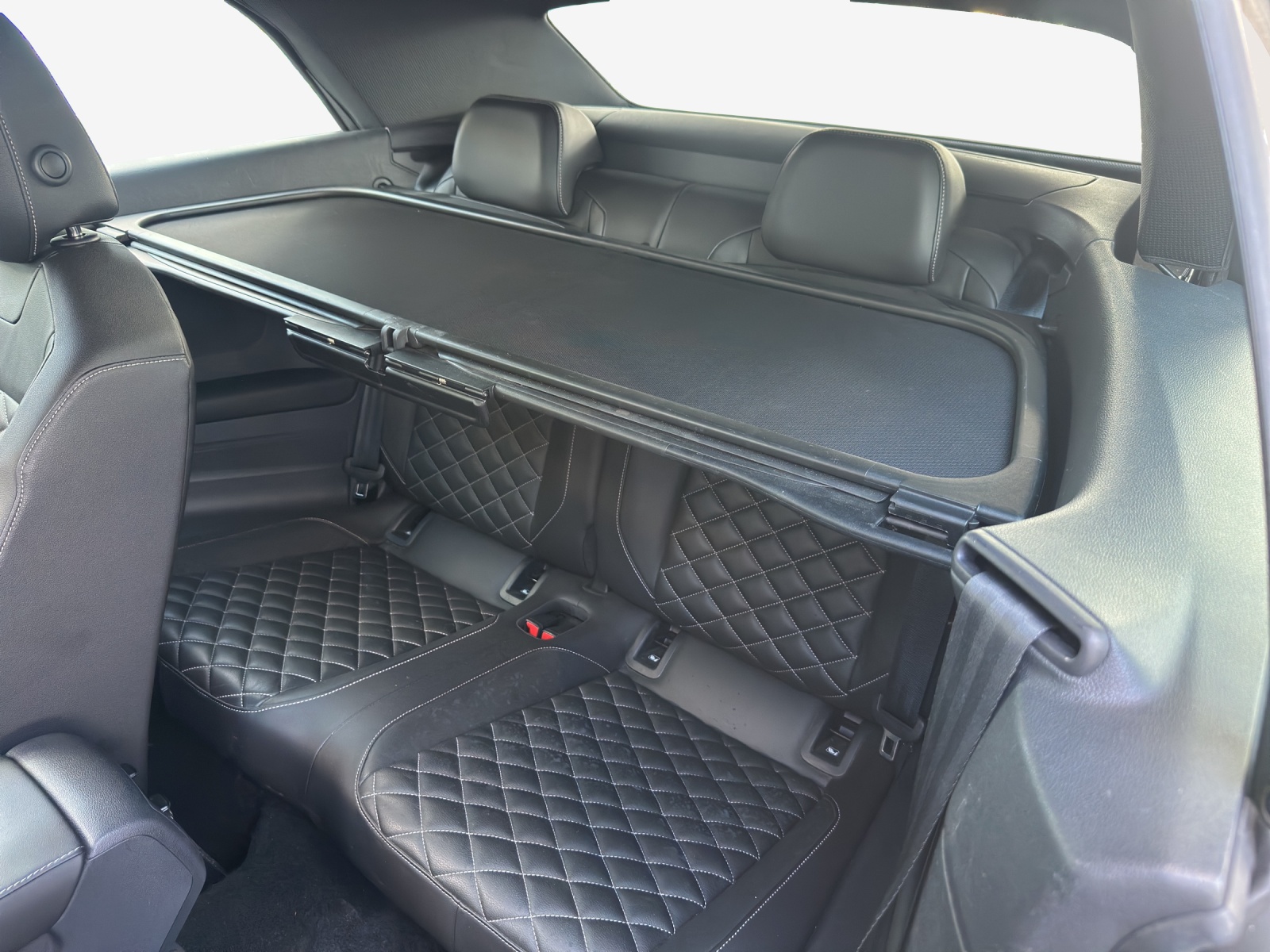 VW T-Roc Cabriolet 1.5 TSI EVO R-Line DSG-image-11