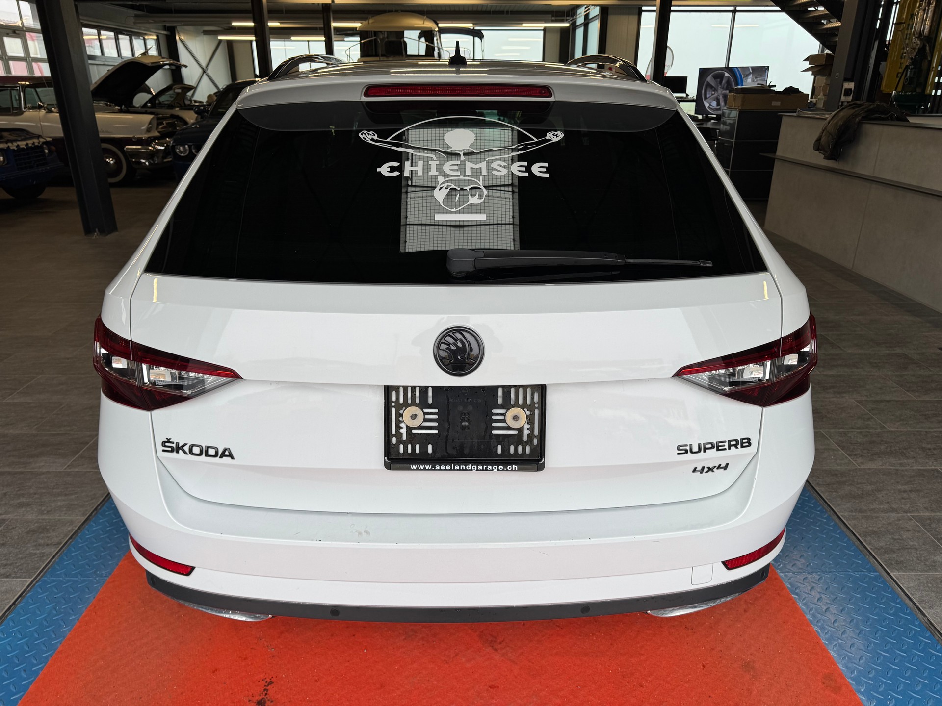 SKODA Superb Combi 2.0 TDi SportLine+ 4x4 DSG-image-4