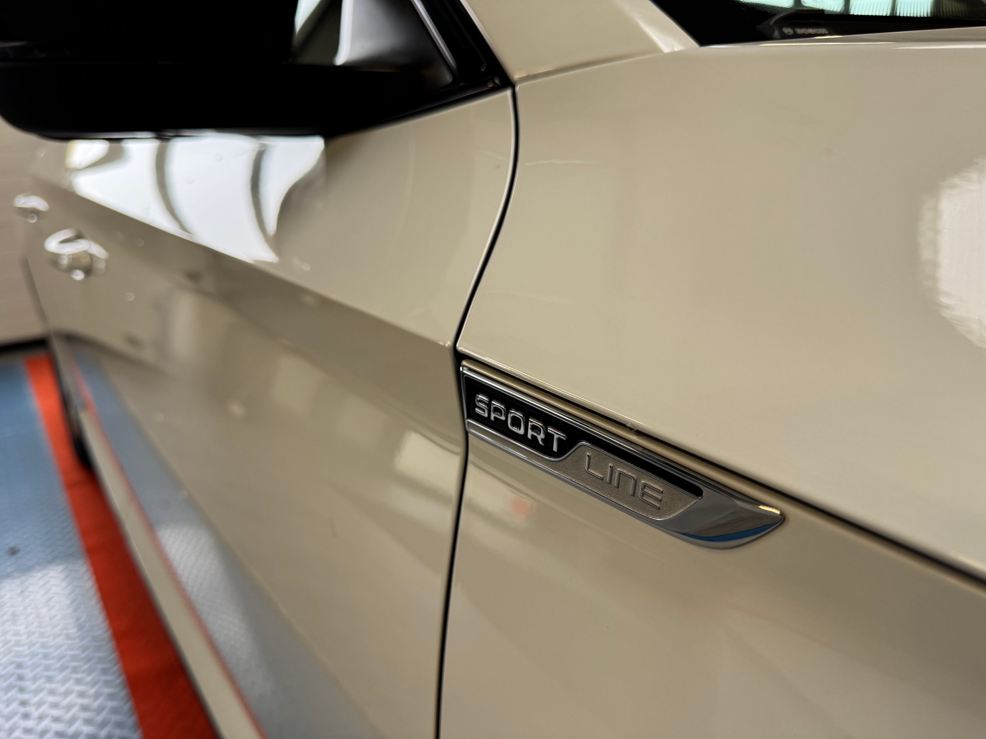 SKODA Superb Combi 2.0 TDi SportLine+ 4x4 DSG-image-21