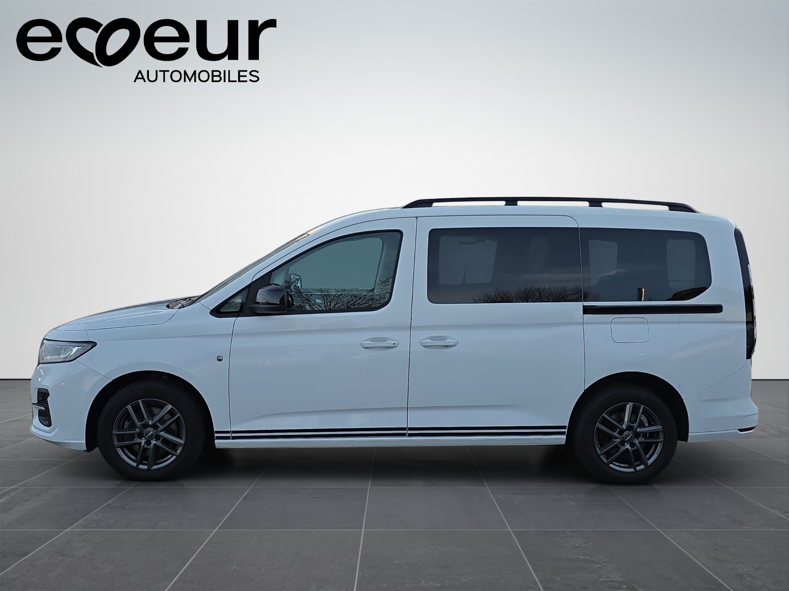 FORD TOURNEO CONNECT Grand 2.0 EcoBlue 102 Sport-image-2