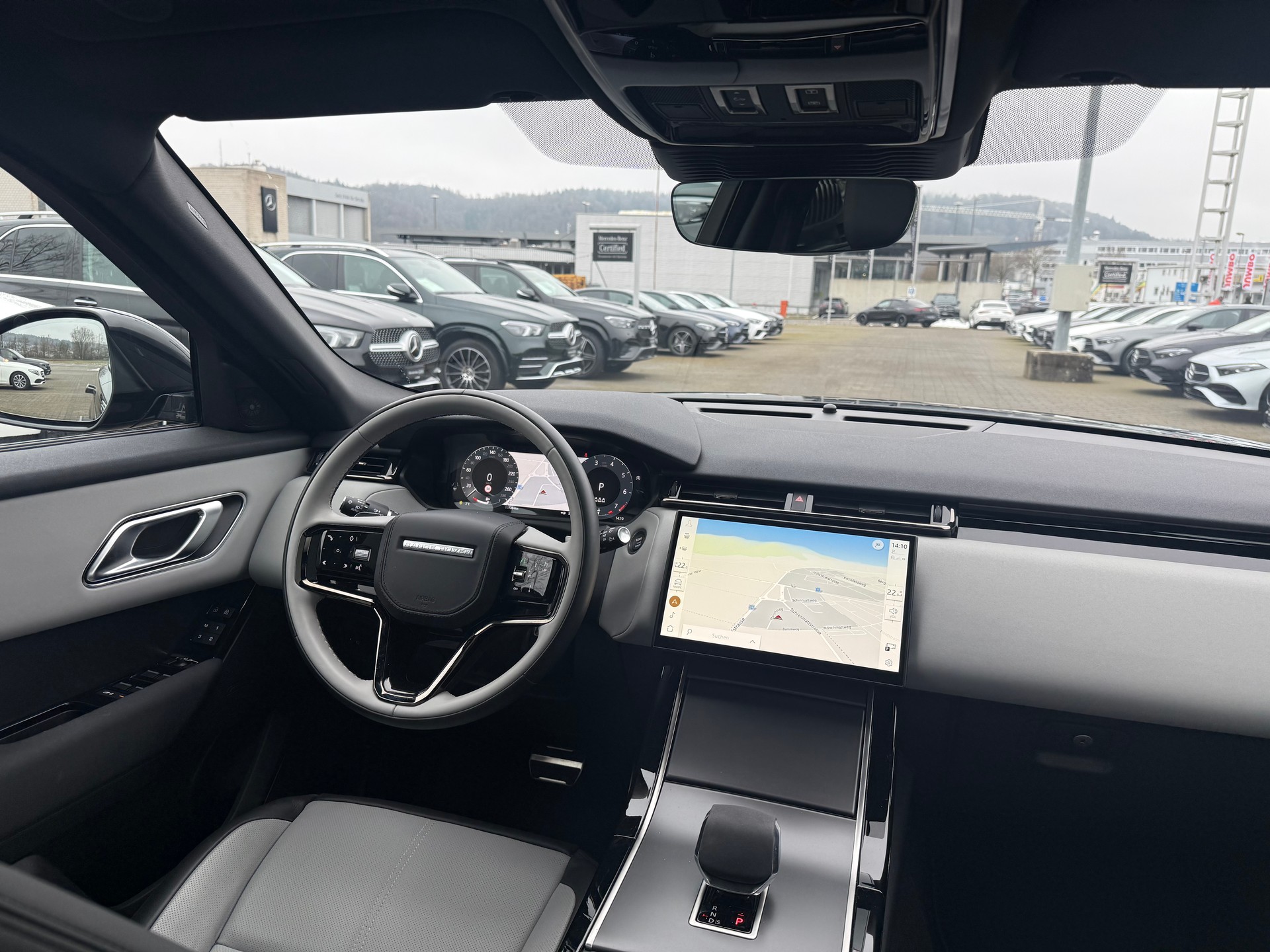 LAND ROVER Range Rover Velar P 250 Dynamic SE Automatic-image-7