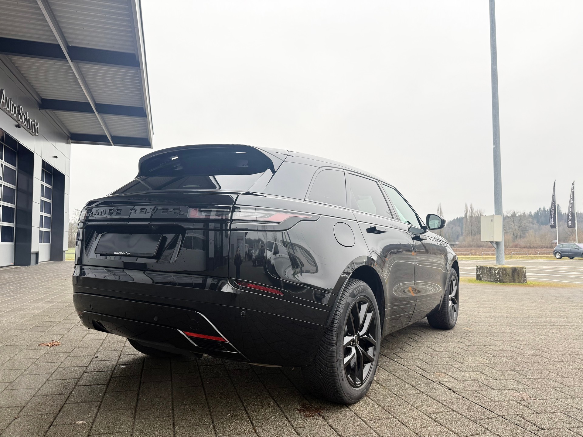 LAND ROVER Range Rover Velar P 250 Dynamic SE Automatic-image-1