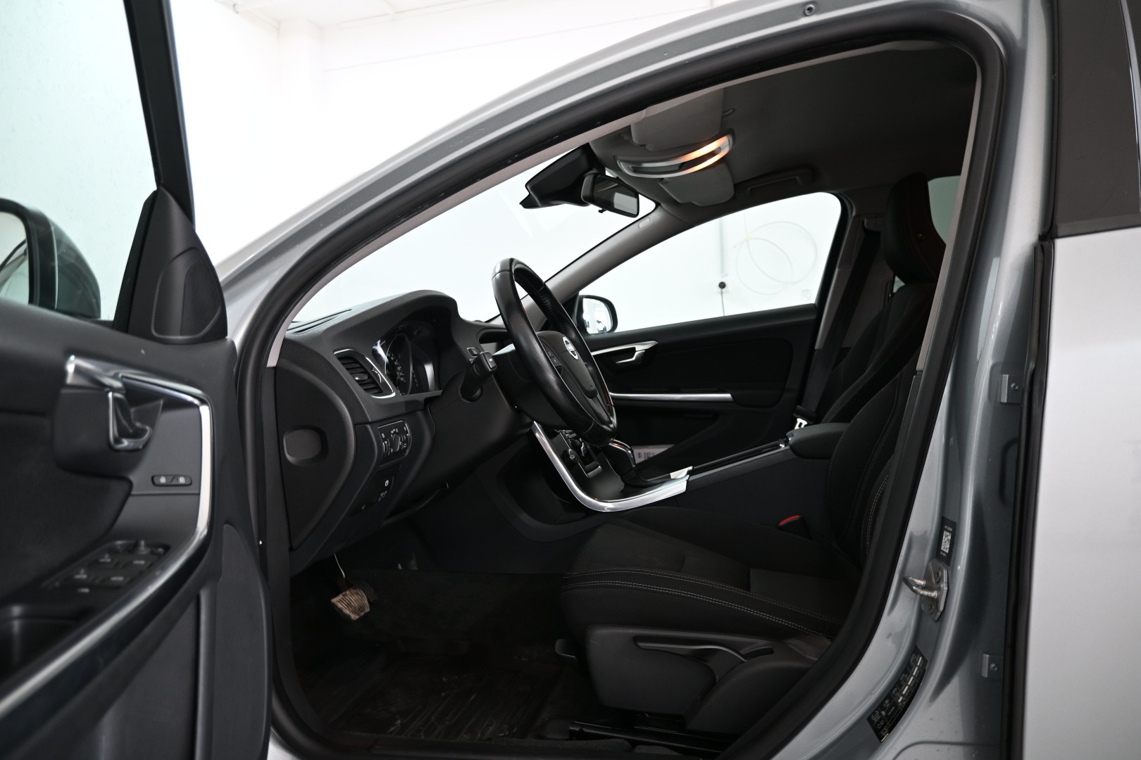 VOLVO V60 D4 AWD Geartronic-image-6