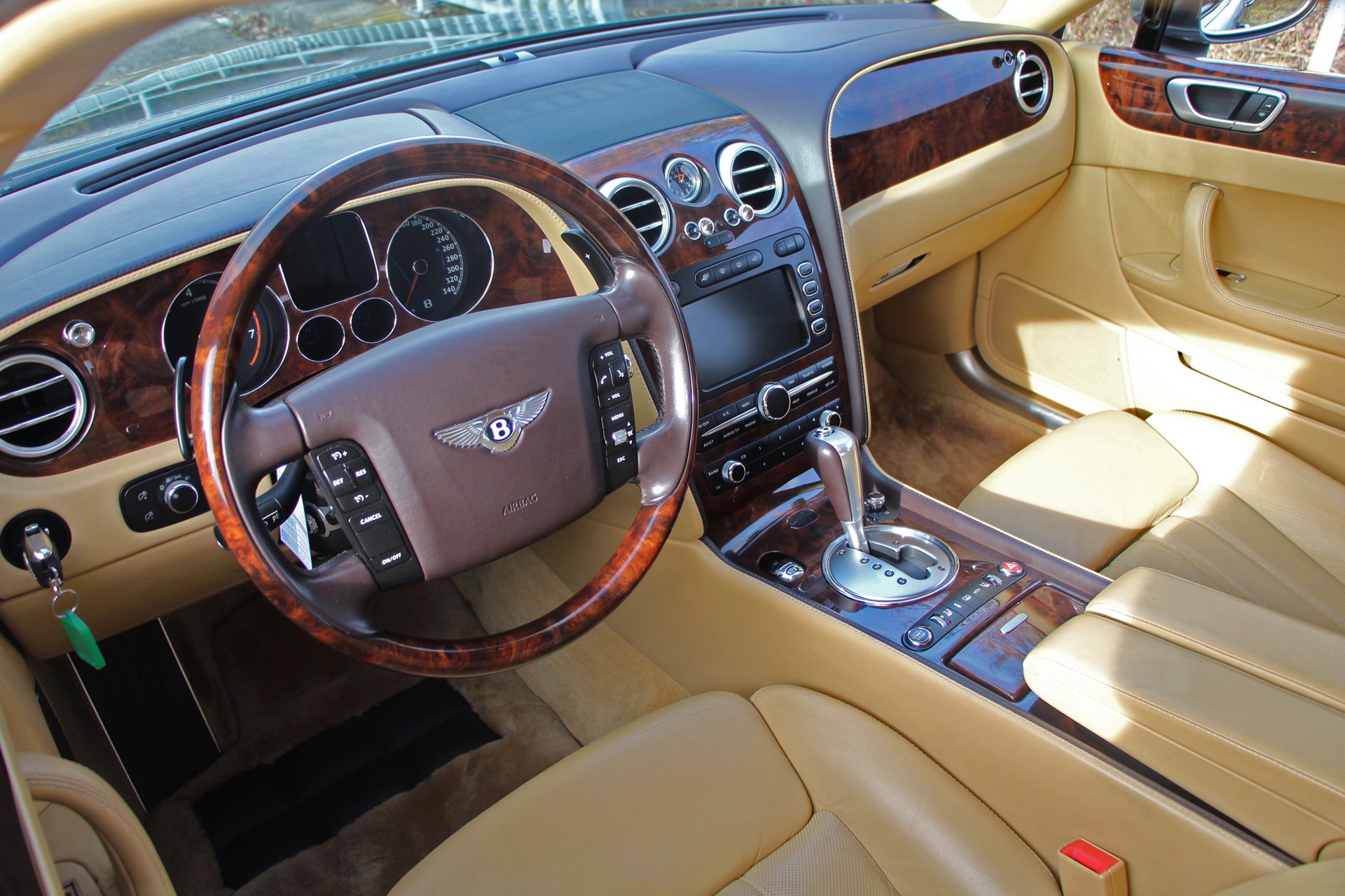 BENTLEY Continental Flying Spur 6.0-image-6