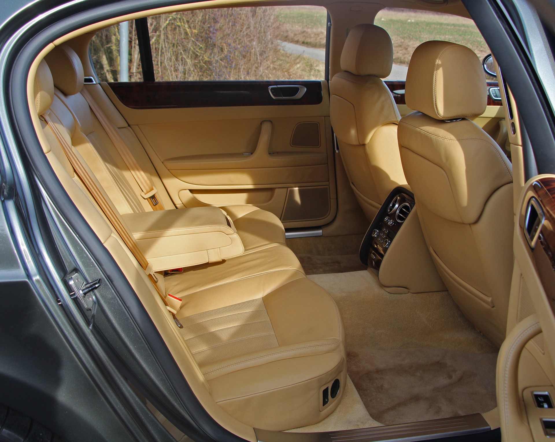 BENTLEY Continental Flying Spur 6.0-image-11