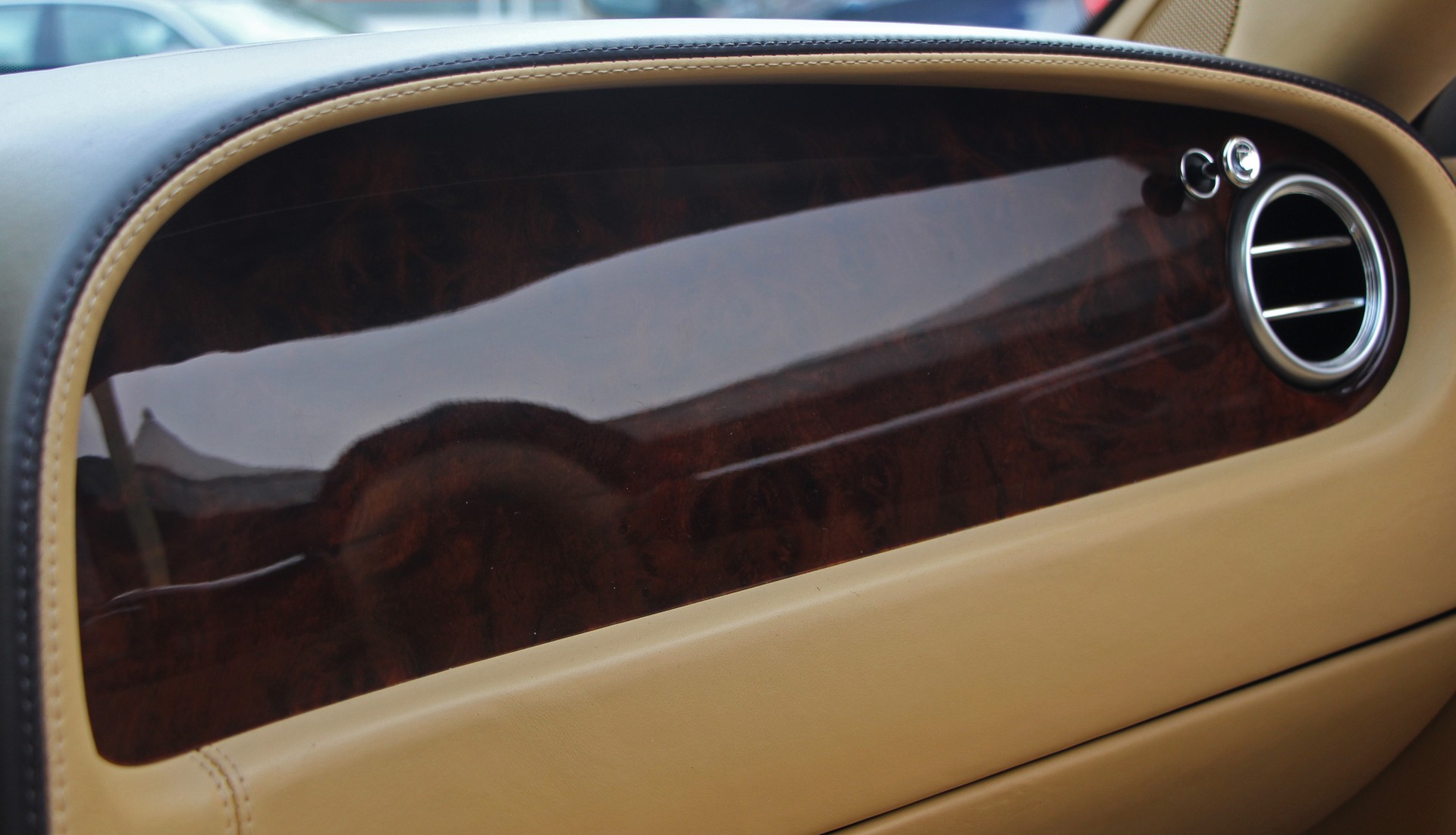 BENTLEY Continental Flying Spur 6.0-image-13