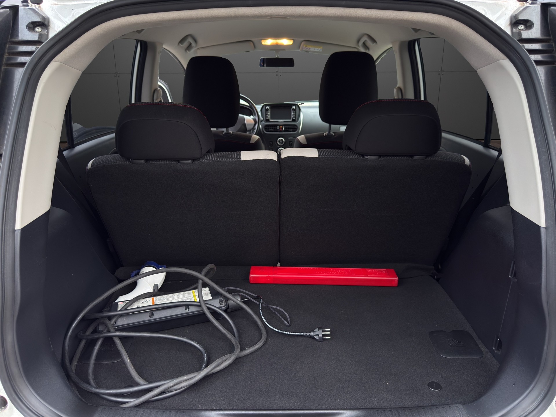 MITSUBISHI i MiEV Style-image-15