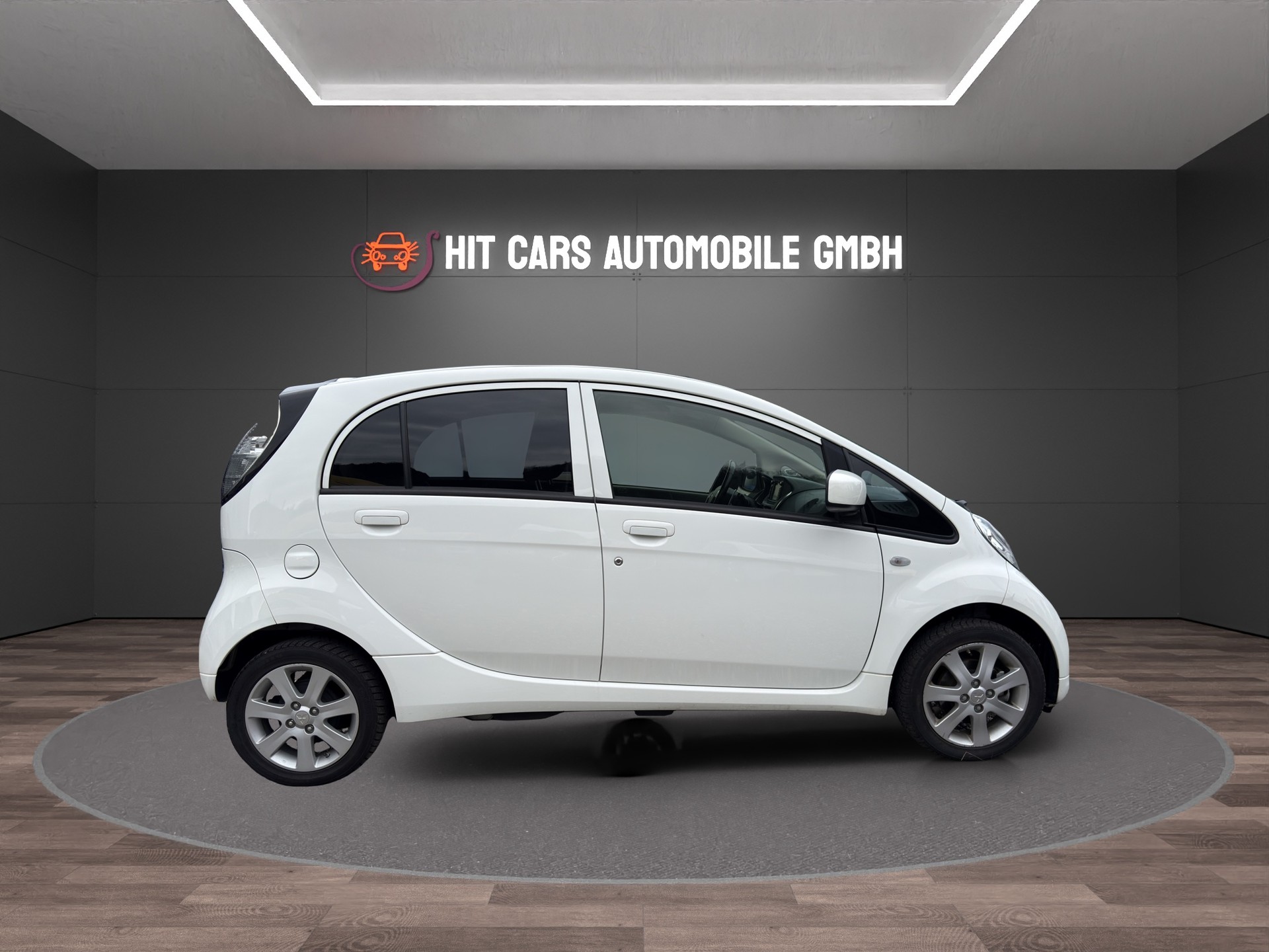MITSUBISHI i MiEV Style-showroom-element-3