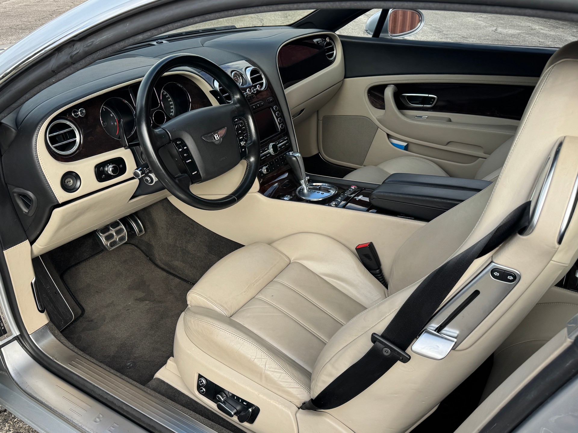 BENTLEY Continental GT 6.0-image-8