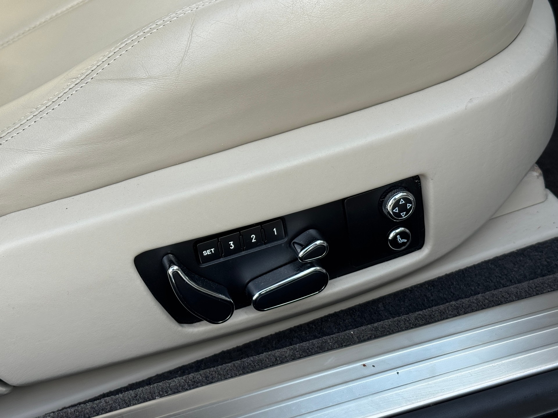 BENTLEY Continental GT 6.0-image-15