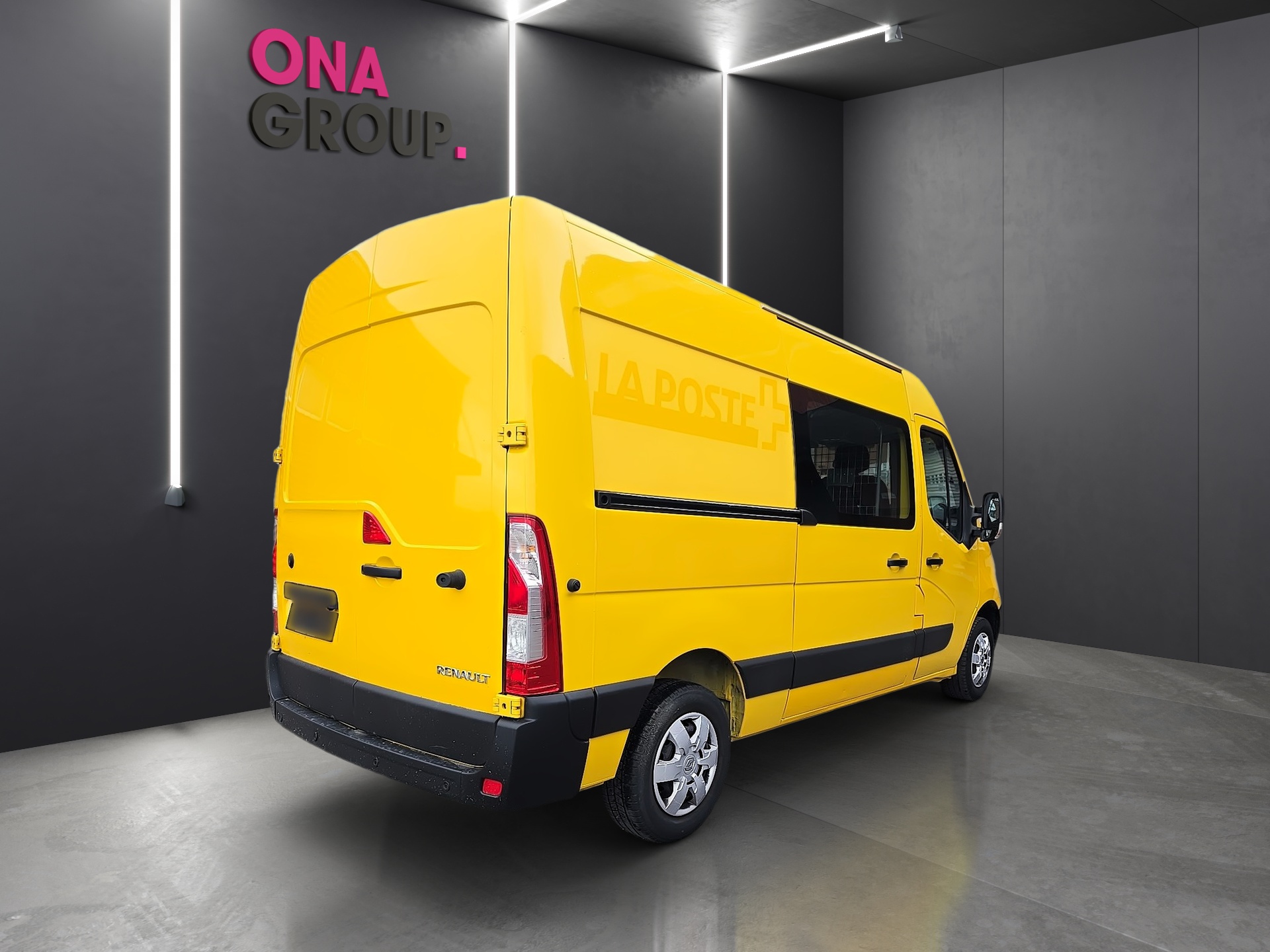 RENAULT Master T35 2.3 dCi 130 L2H2-image-2