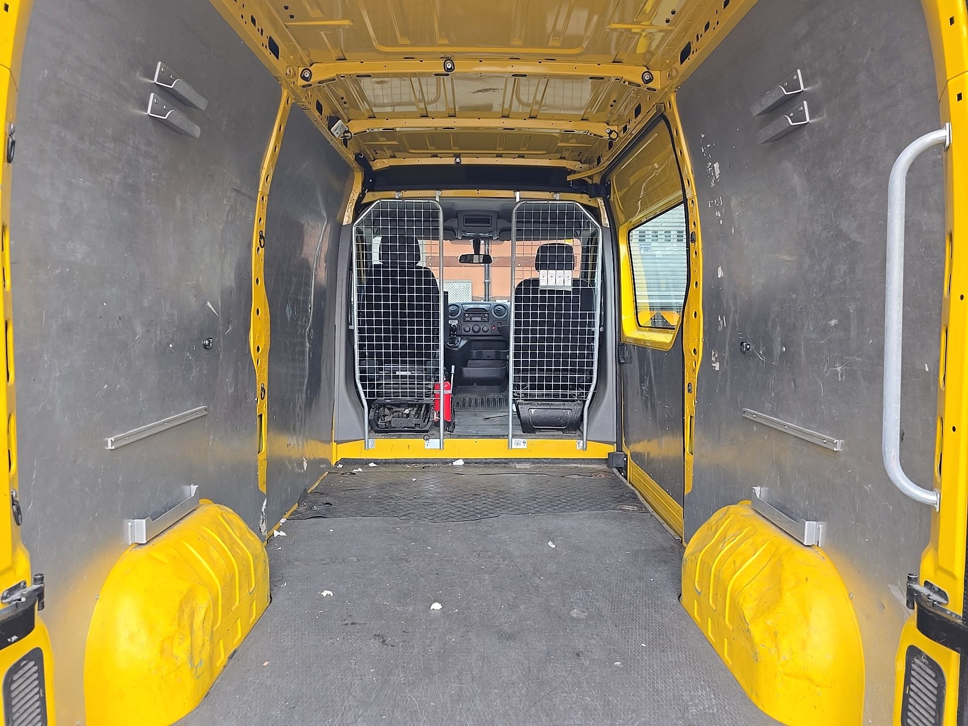 RENAULT Master T35 2.3 dCi 130 L2H2-image-10