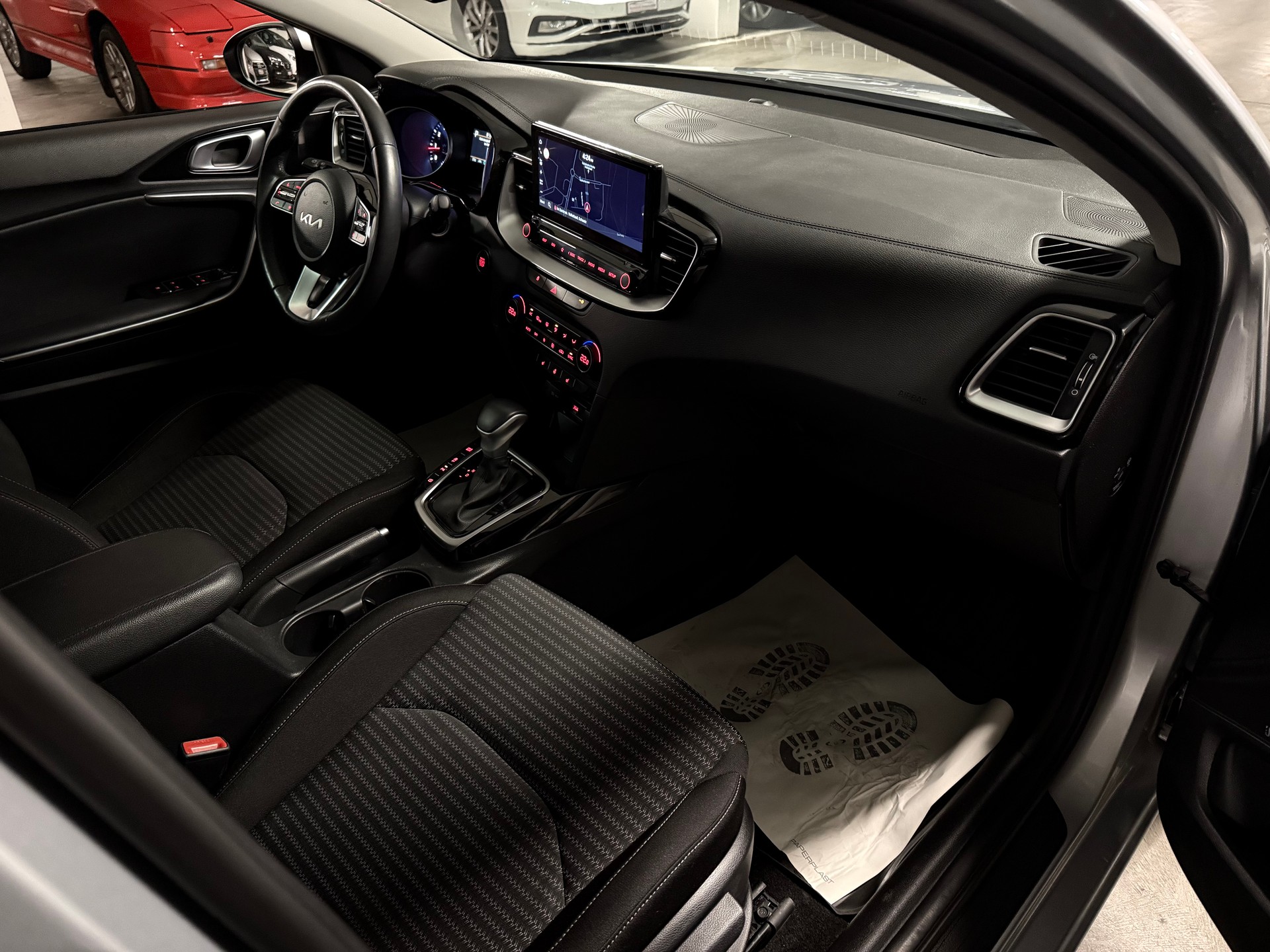 KIA Ceed 1.5 T-GDi MHEV Power DCT-image-8