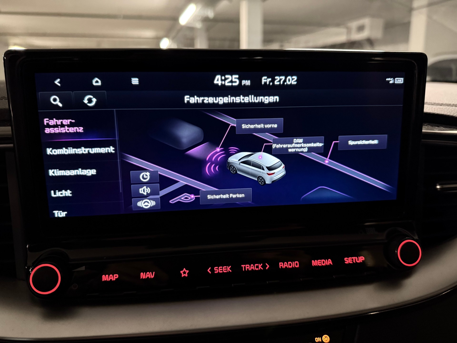 KIA Ceed 1.5 T-GDi MHEV Power DCT-image-13