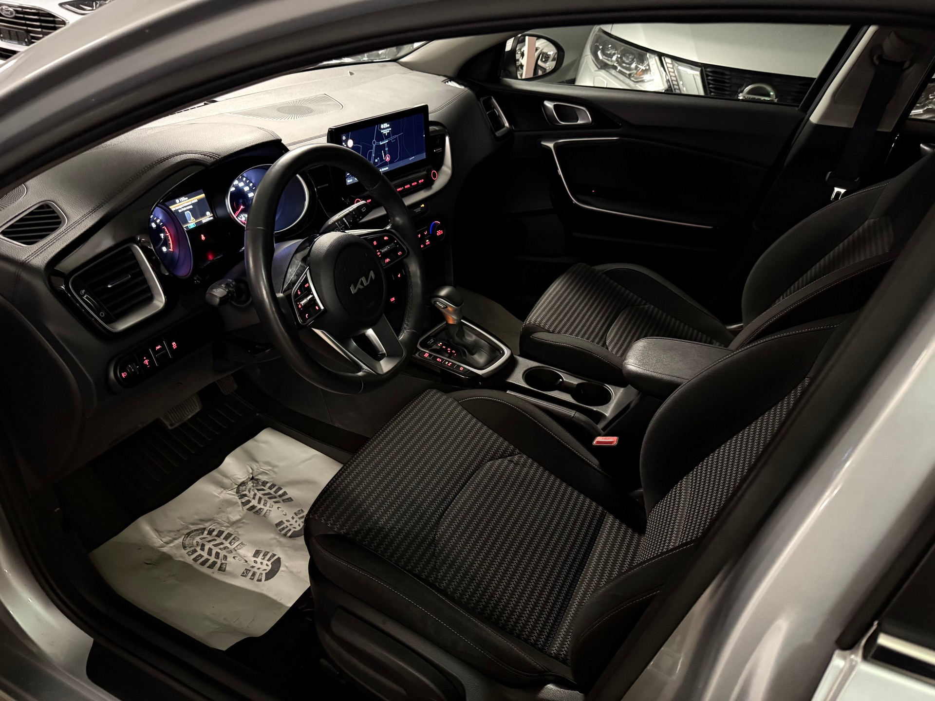 KIA Ceed 1.5 T-GDi MHEV Power DCT-image-7