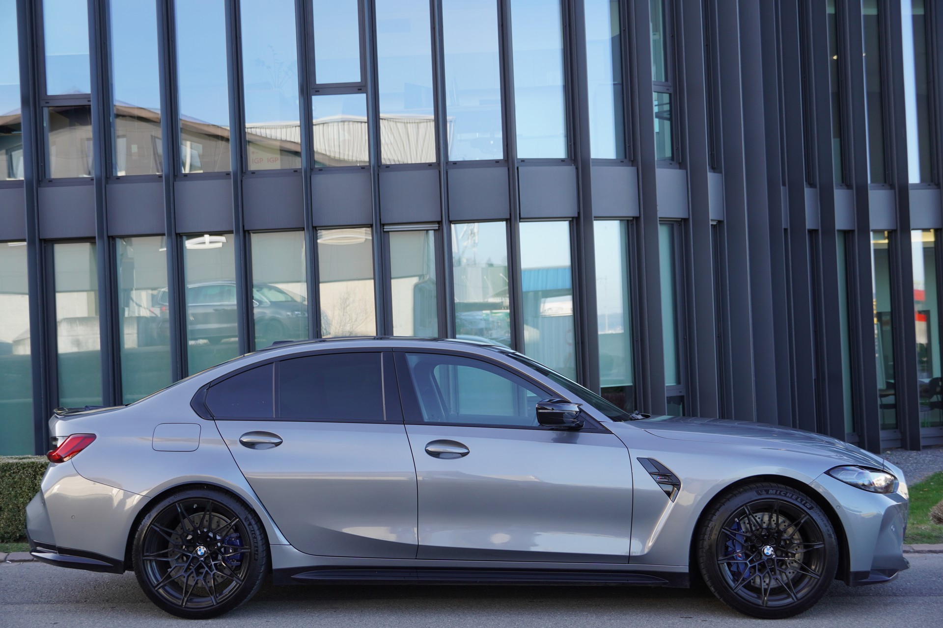 BMW M3 Competition M xDrive// CURVED DISPLAY //CARBON INTERIEURLEISTEN//-image-0