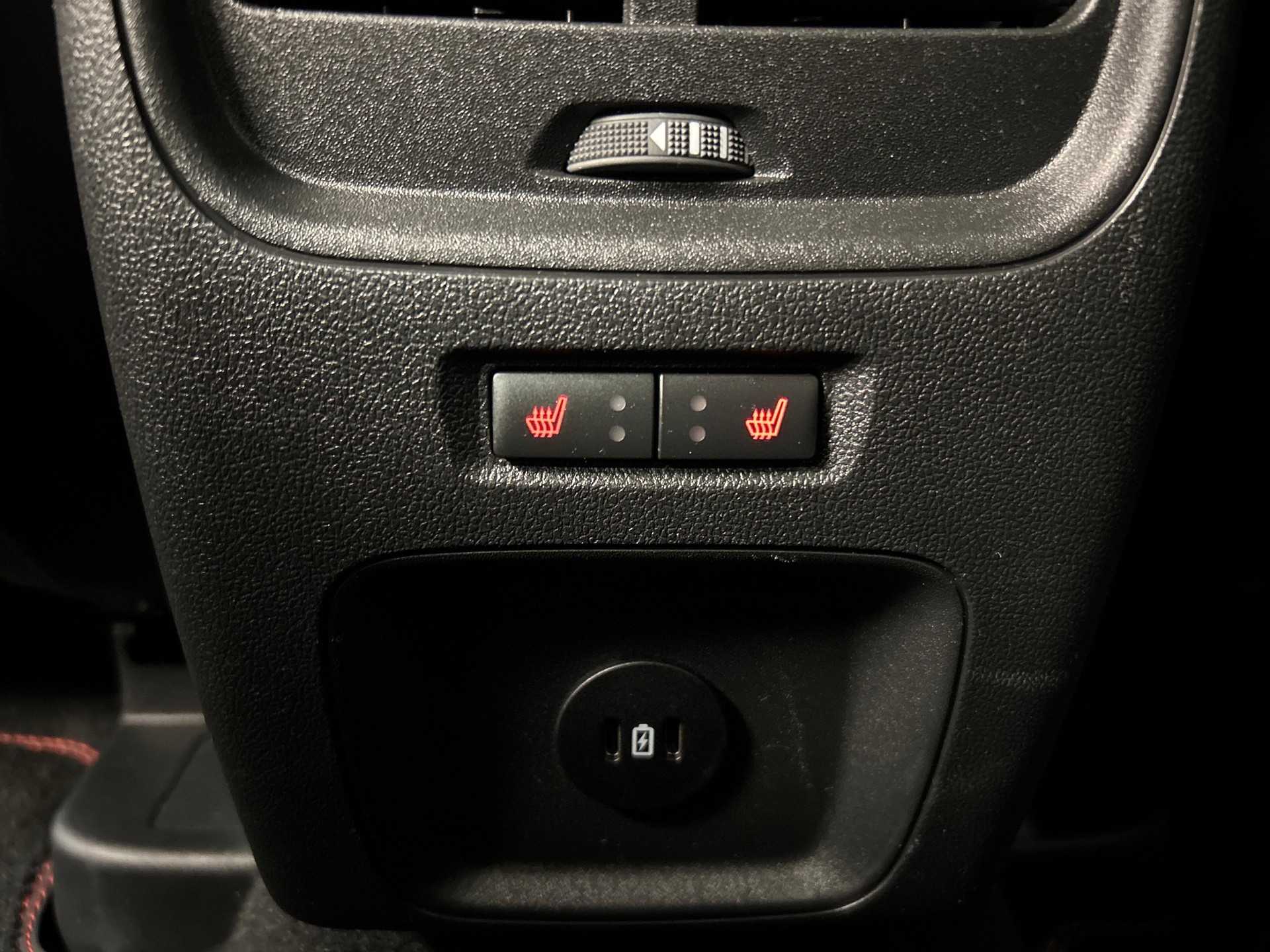 FORD Kuga 2.5 Plug-in Hybrid ST-Line-image-14
