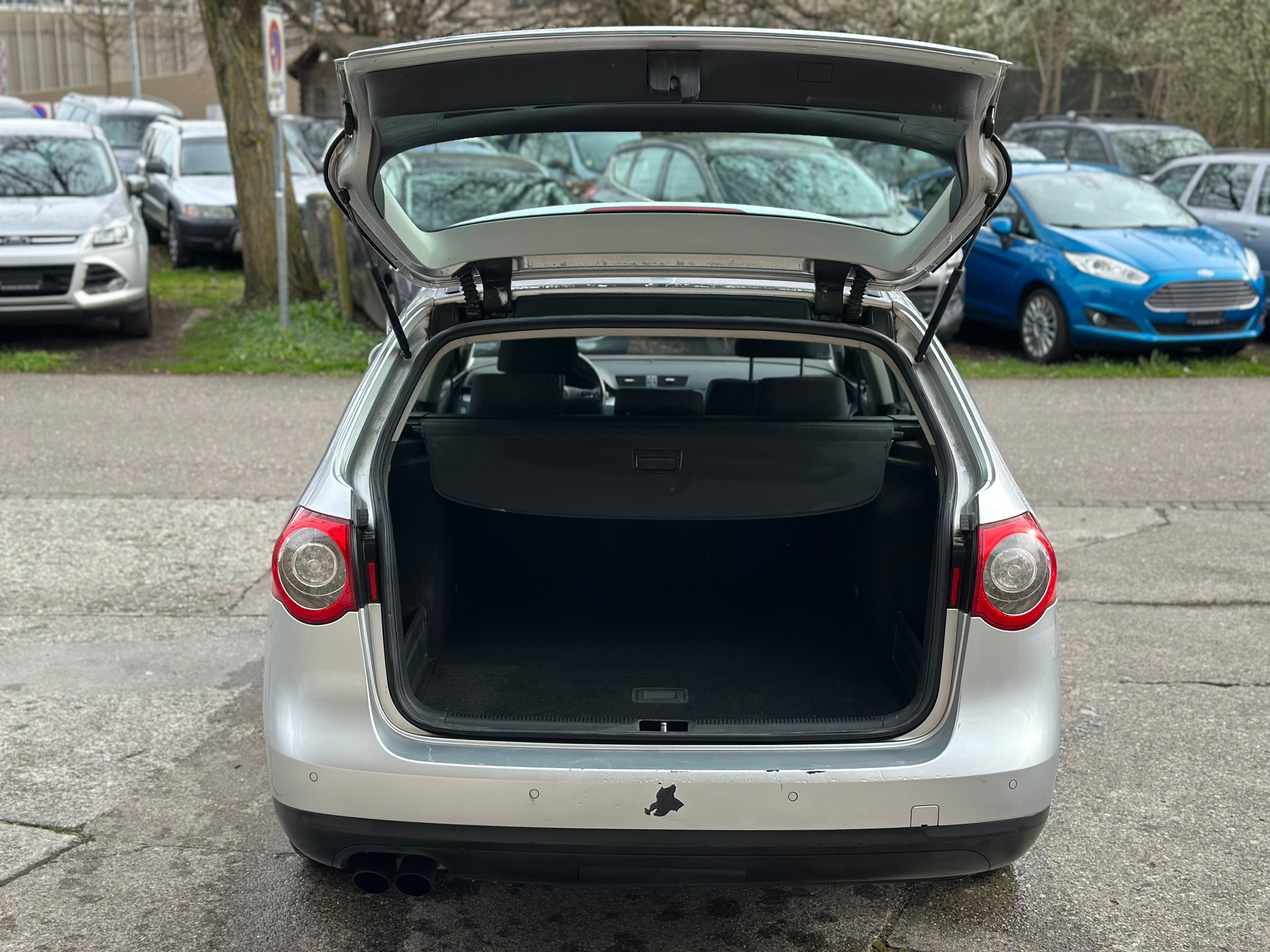 VW Passat Variant 2.0 TDI Value 4Motion-image-7