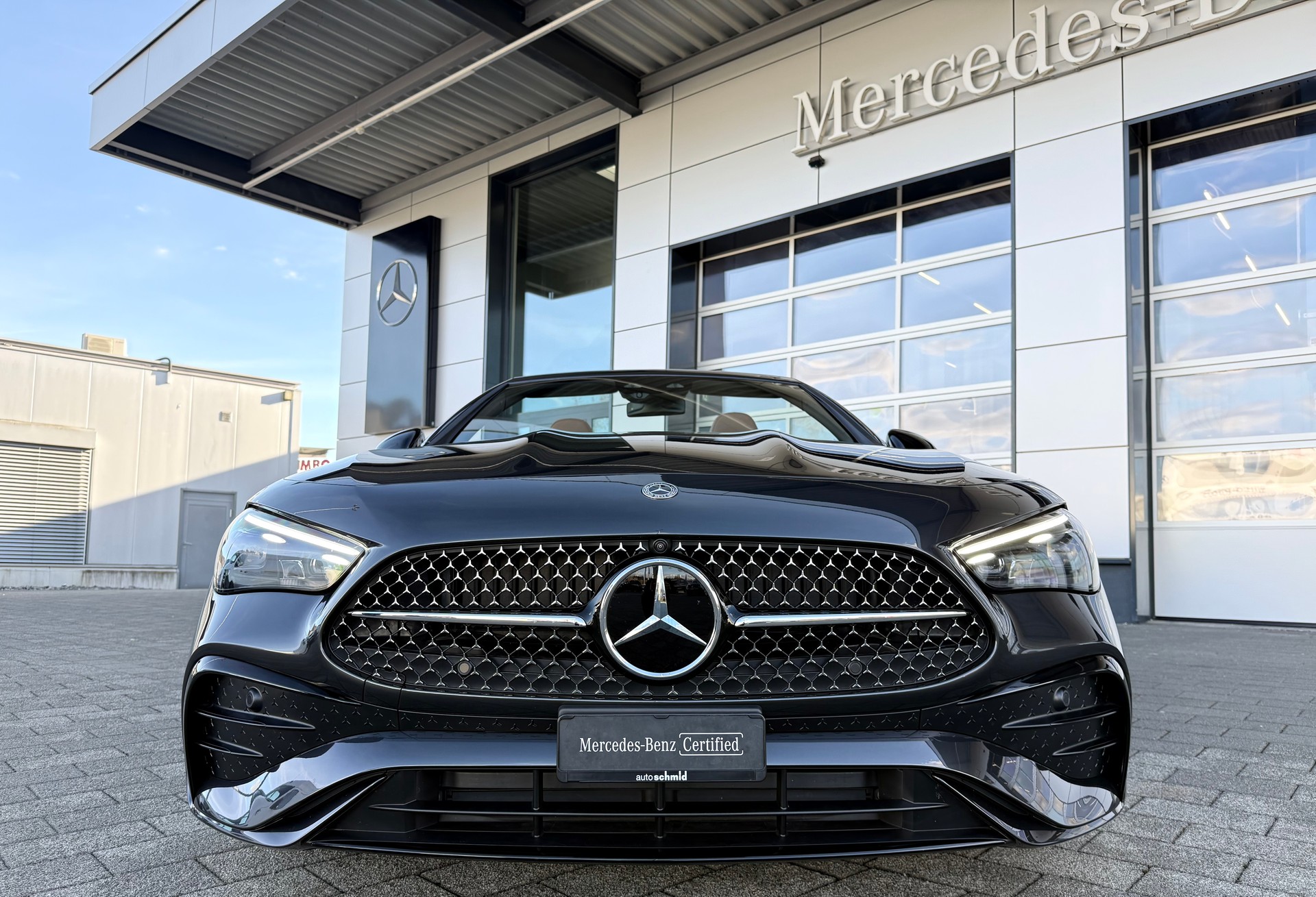 MERCEDES-BENZ CLE 200 AMG Line Cabrio 4M 9G-Tronic-showroom-element-3