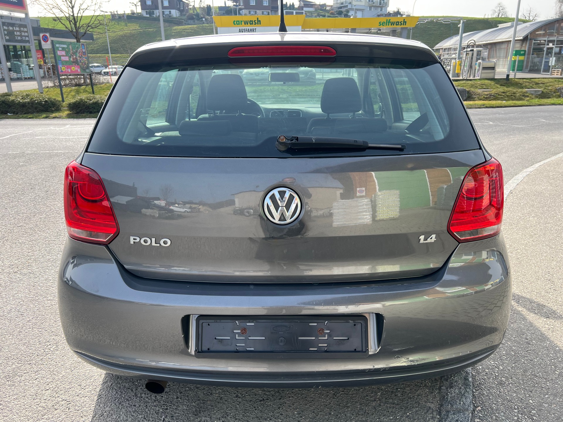 VW Polo 1.4 16V Trendline-image-5