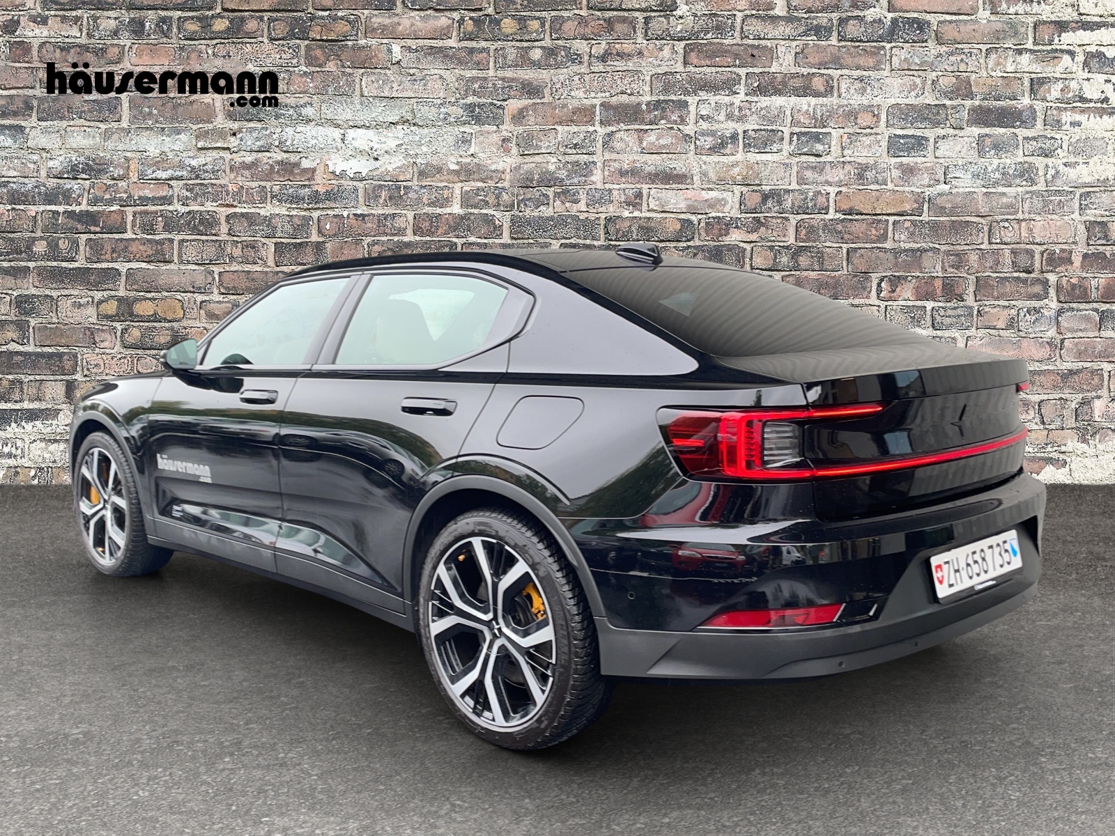 POLESTAR 2 Long Range Dual Motor-image-2