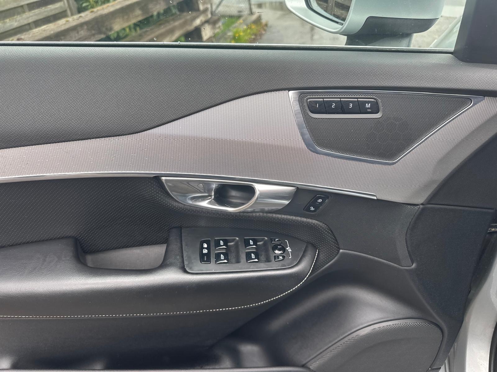 VOLVO XC90 D5 AWD R-Design Geartronic-image-14