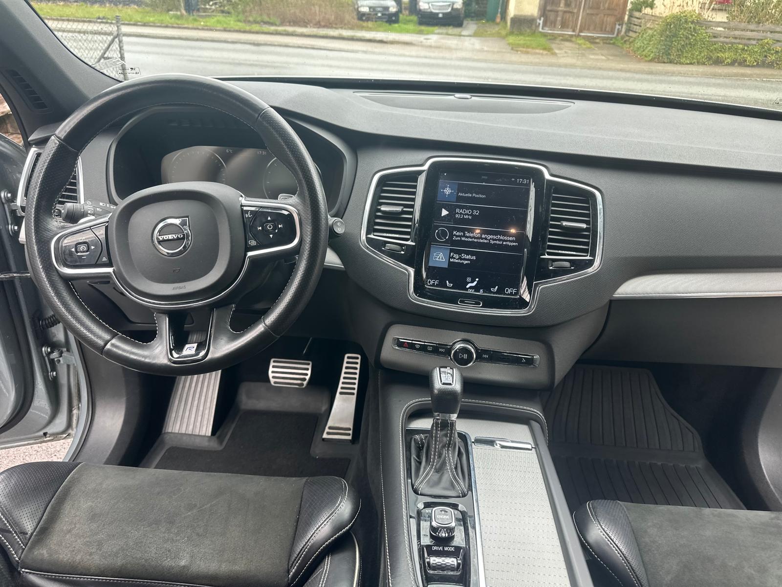 VOLVO XC90 D5 AWD R-Design Geartronic-image-8