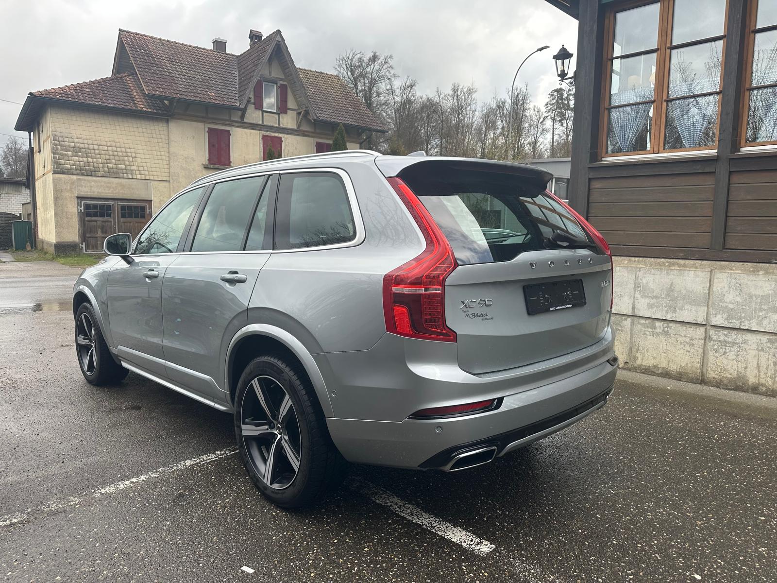 VOLVO XC90 D5 AWD R-Design Geartronic-image-2
