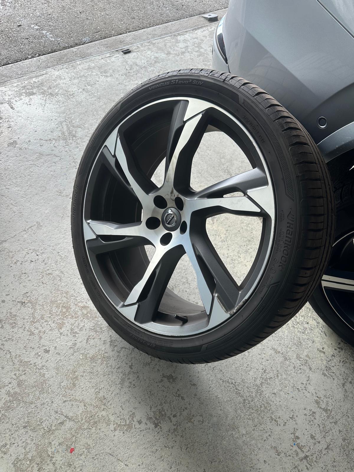 VOLVO XC90 D5 AWD R-Design Geartronic-image-17