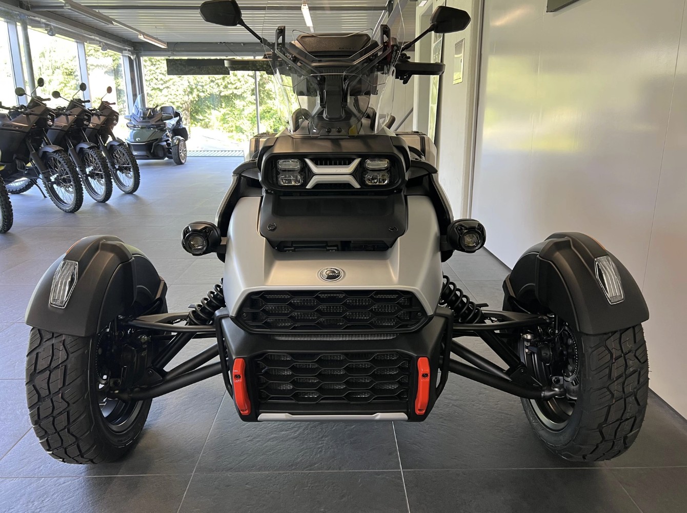 CAN-AM Canyon XT-image-8