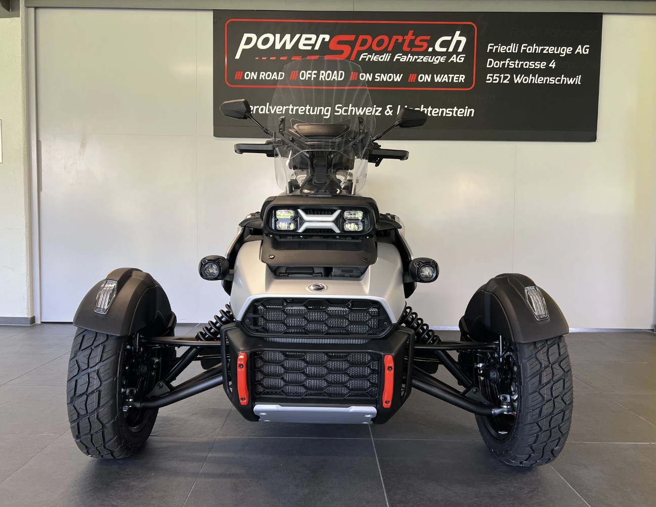 CAN-AM Canyon XT-showroom-element-1